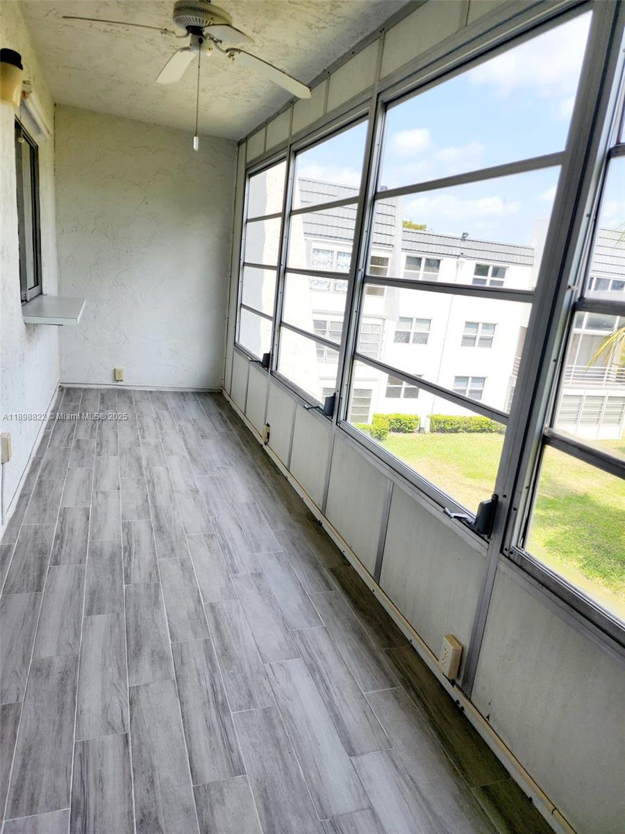 LIME BAY CONDOMINIUM 6 - Residential Lease