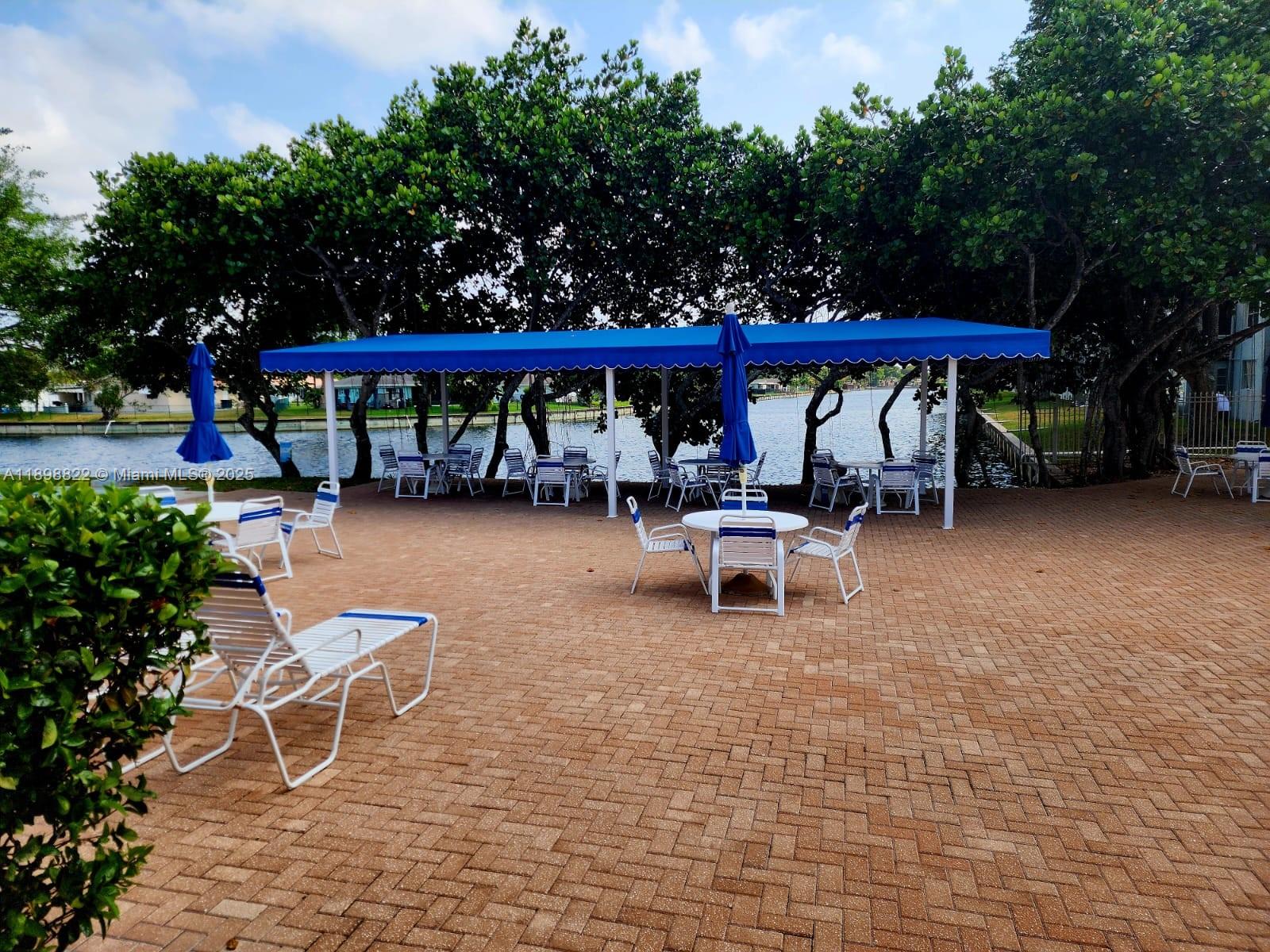 LIME BAY CONDOMINIUM 6 - Residential Lease