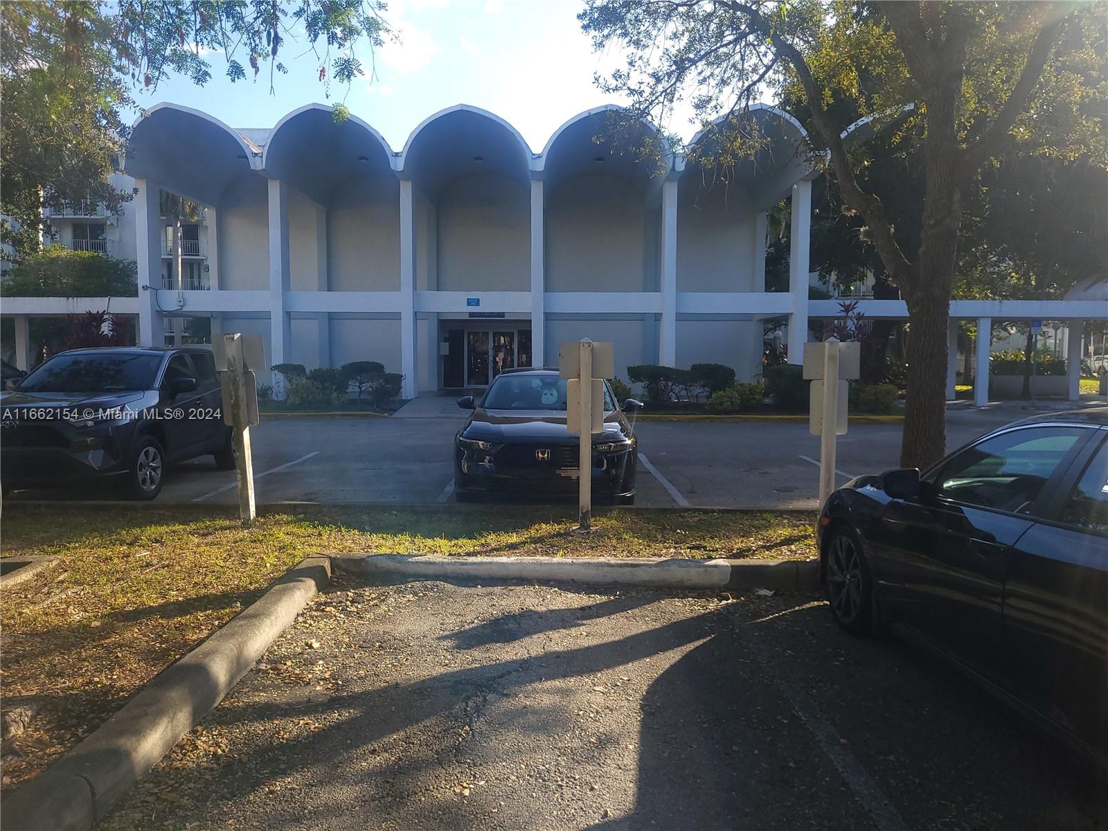 486 Nw 165th St Rd B-604, Miami, Broward County, Florida - 1 Bedrooms  
1 Bathrooms - 