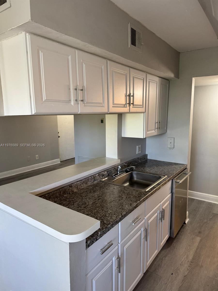 SUN VISTA GARDENS CONDO - Residential Lease