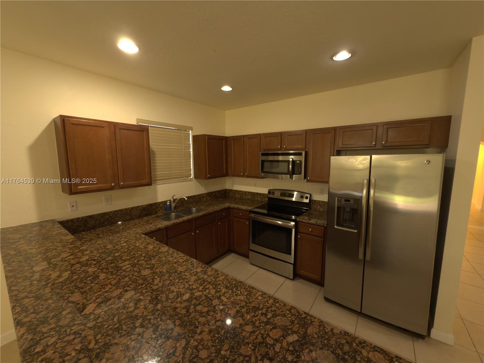 GARDEN ESTATES AT THE HAM - Residential Lease
