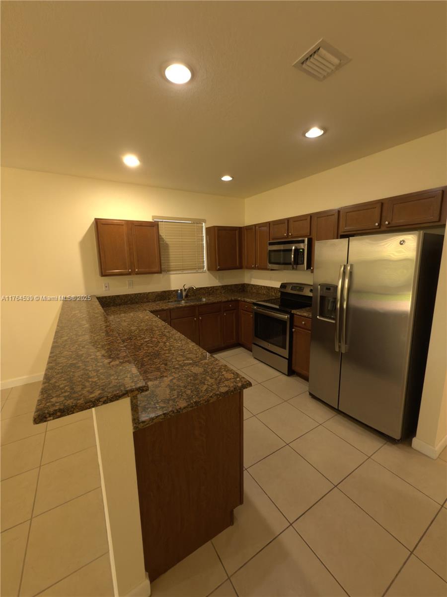 GARDEN ESTATES AT THE HAM - Residential Lease
