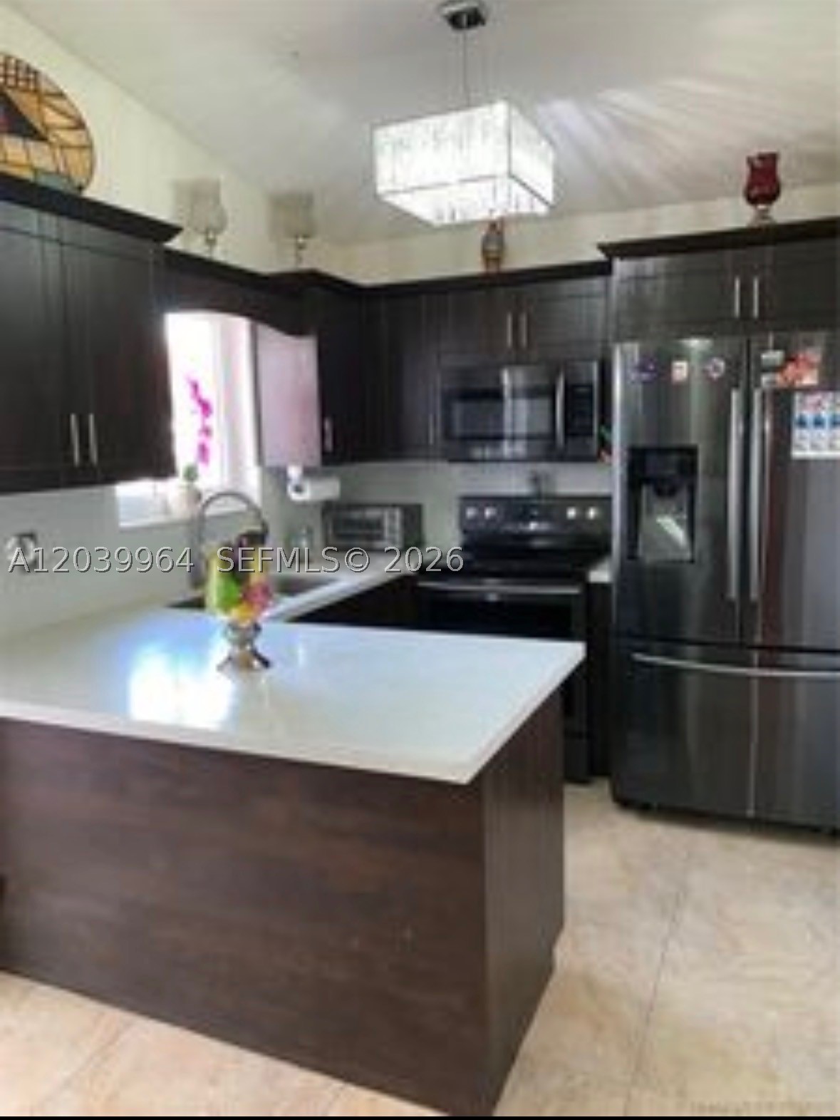 2854 W 75th Ter