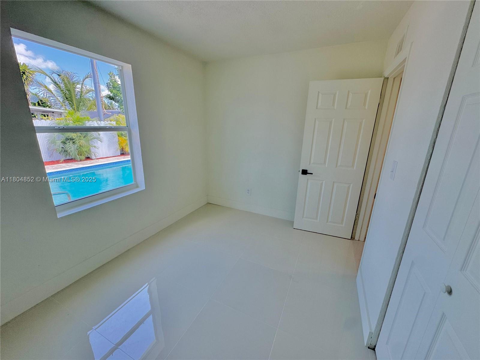 WESTWOOD LAKE 4TH ADDN - Residential