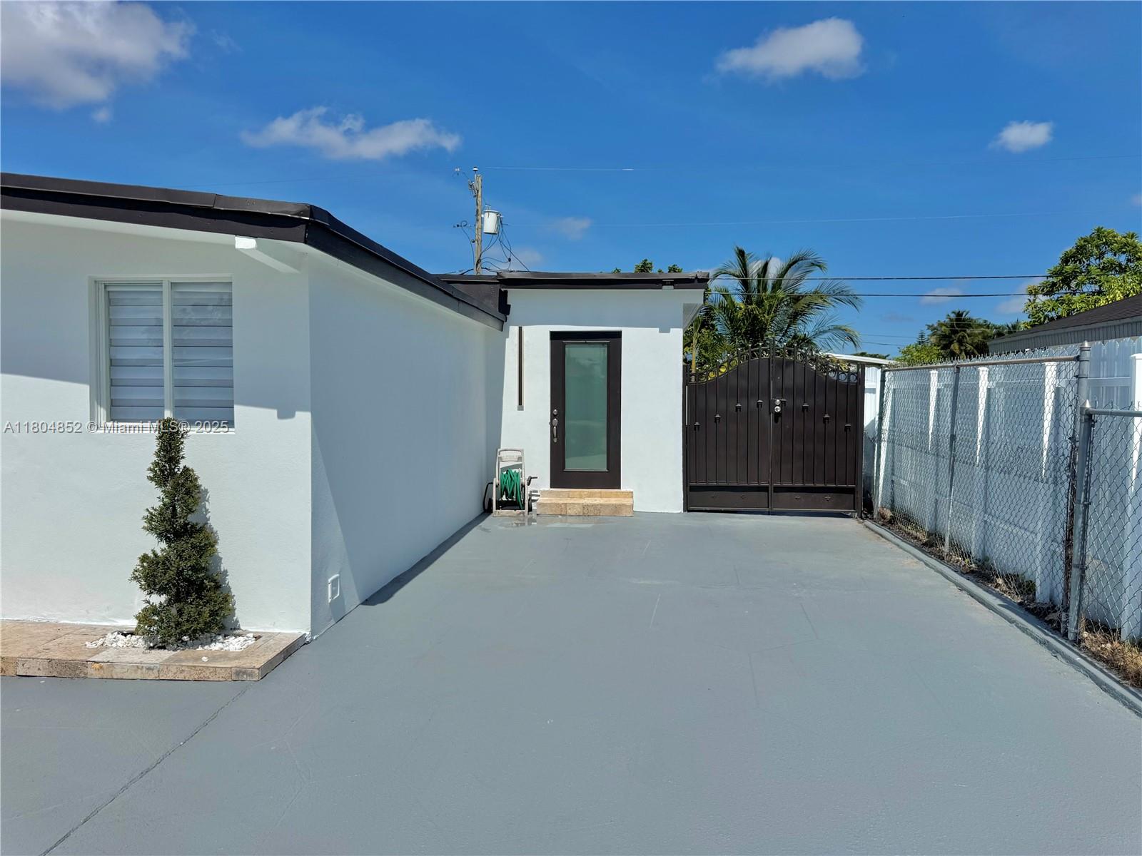 WESTWOOD LAKE 4TH ADDN - Residential