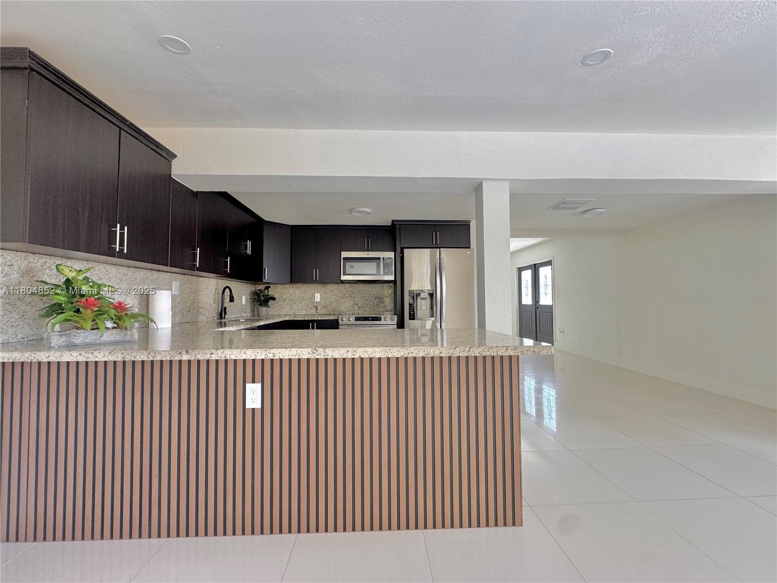 WESTWOOD LAKE 4TH ADDN - Residential
