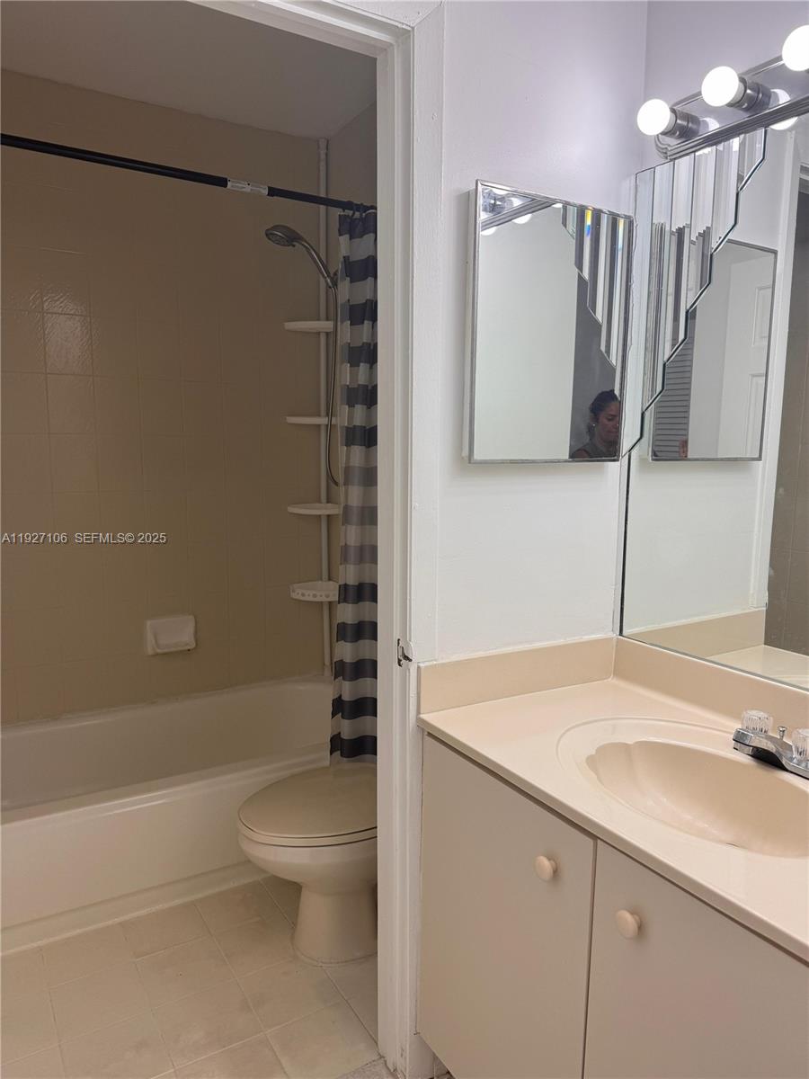 DREAM VILLAS CONDO - Residential Lease