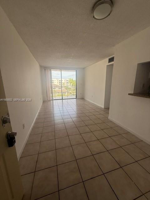 FONTAINEBLEAU GARDENS CON - Residential
