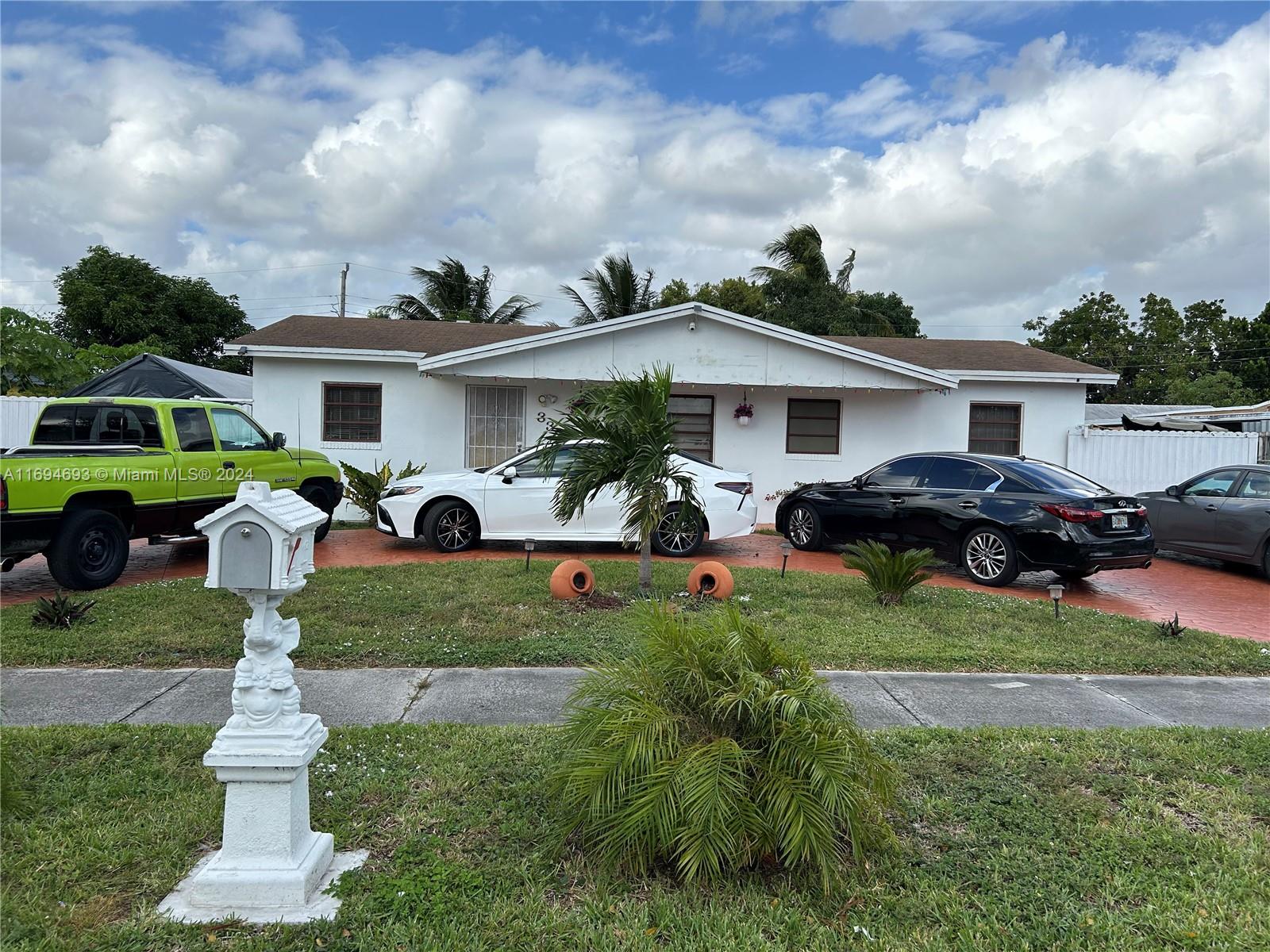 Property for Sale at 3303 Nw 181st St, Miami Gardens, Broward County, Florida - Bedrooms: 4 
Bathrooms: 2  - $599,000