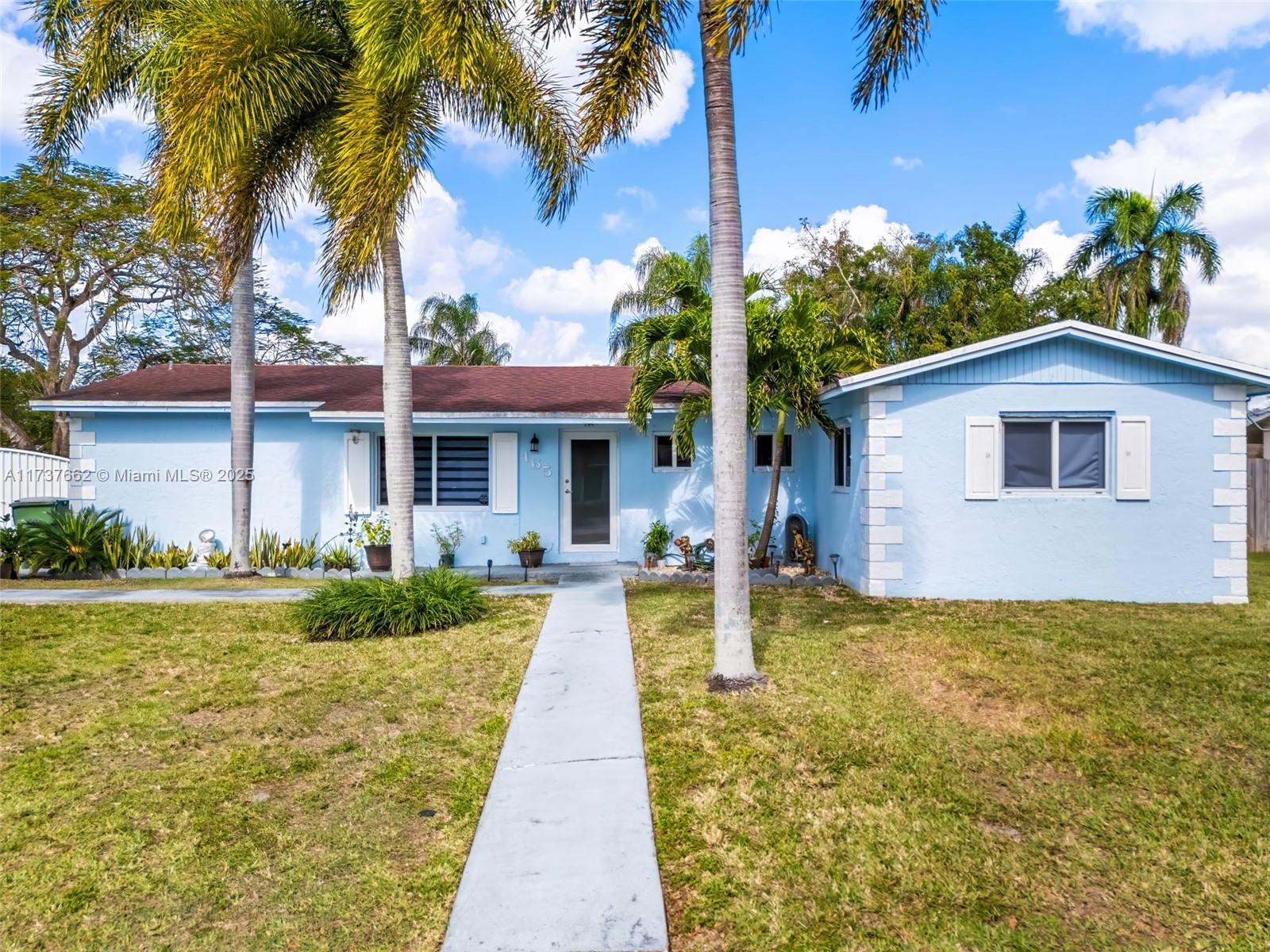 Property for Sale at 465 Nw 17th Ct, Homestead, Miami-Dade County, Florida - Bedrooms: 4 
Bathrooms: 2  - $615,000