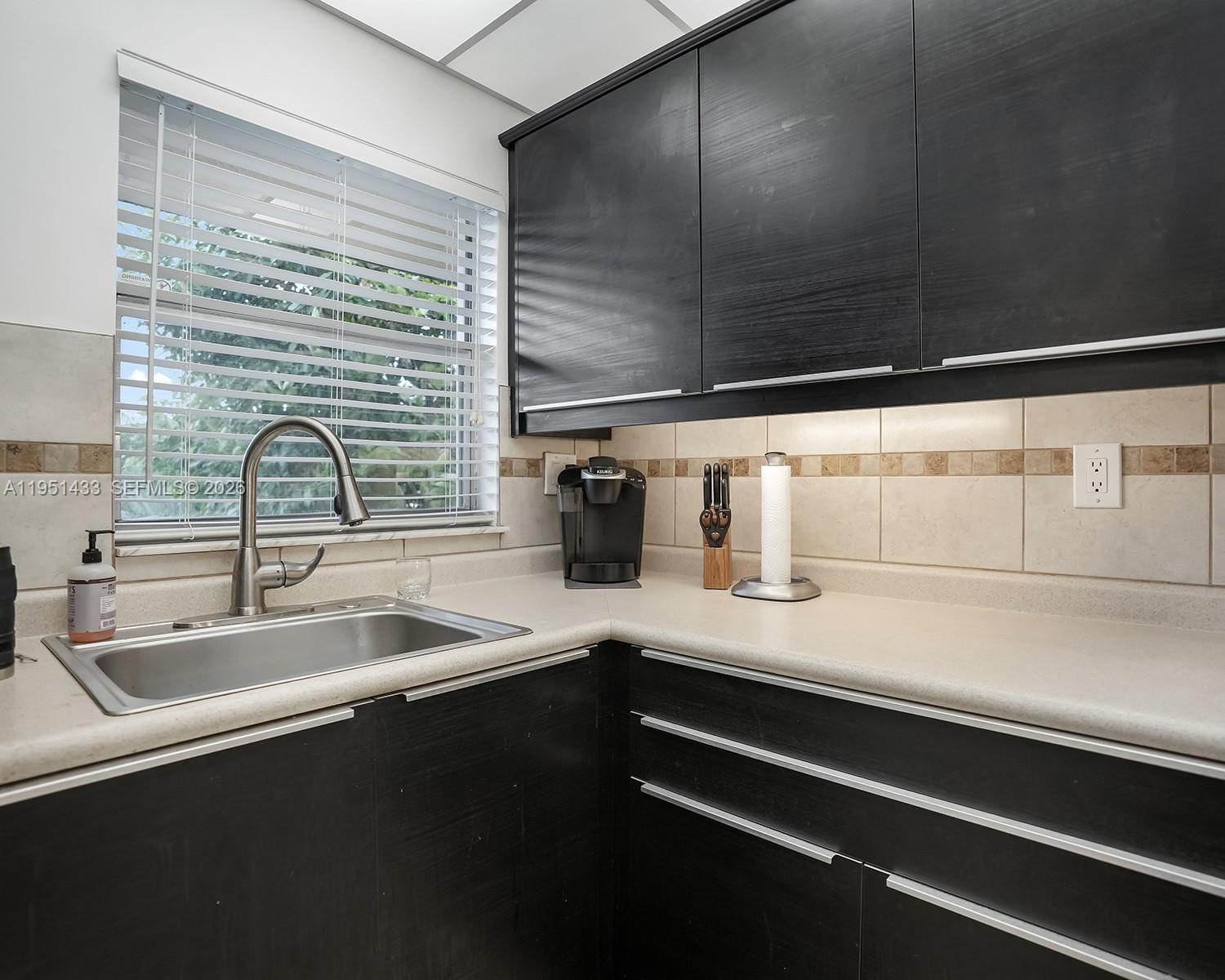 SUNRISE LAKES 115 CONDO - Residential