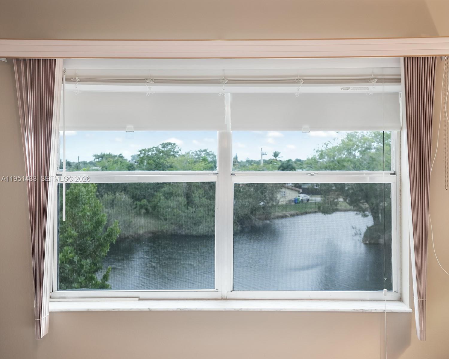 SUNRISE LAKES 115 CONDO - Residential