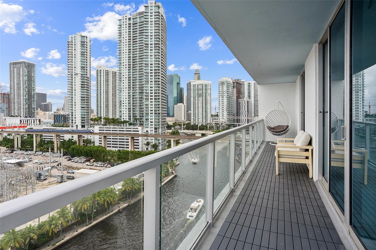 Property for Sale at 185 Sw 7th St 1401, Miami, Broward County, Florida - Bedrooms: 2 
Bathrooms: 3  - $645,000