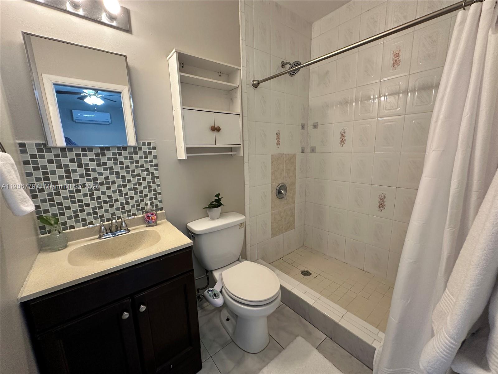 COUNTRY LAKE MANORS SEC 3 - Residential Lease