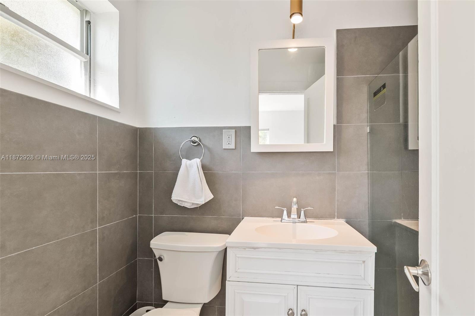 MARSEILLES DECO CONDO - Residential