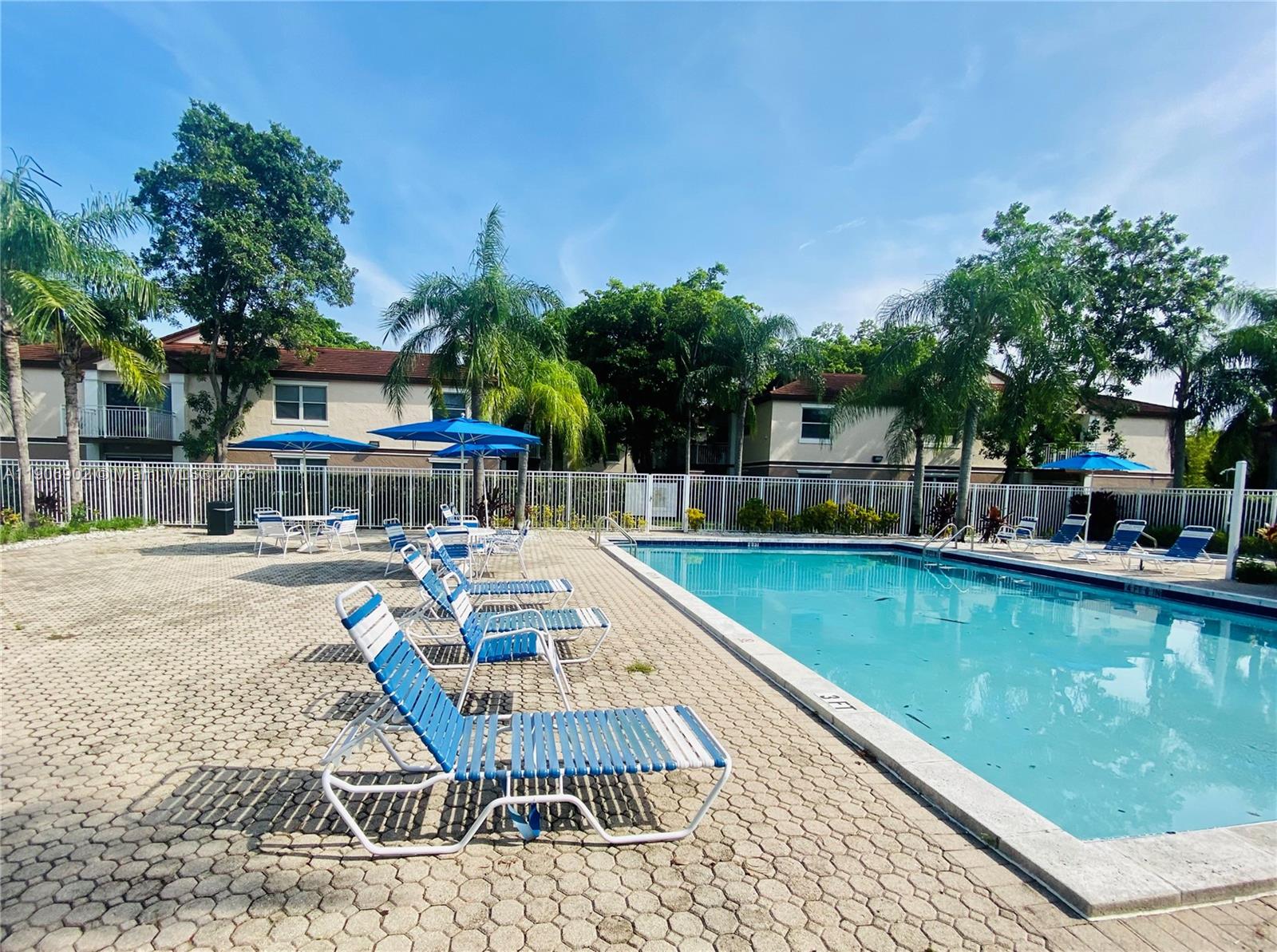 CLUB QUARTERS AT RAINTREE - Residential Lease