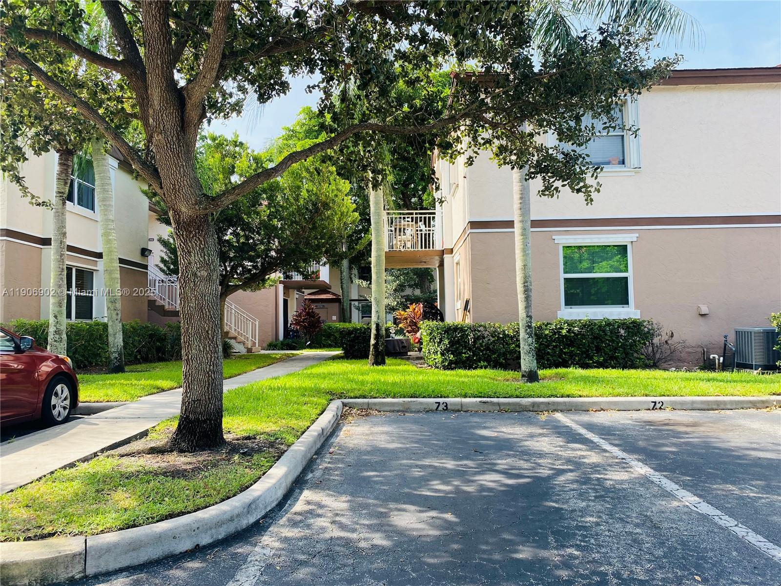 CLUB QUARTERS AT RAINTREE - Residential Lease