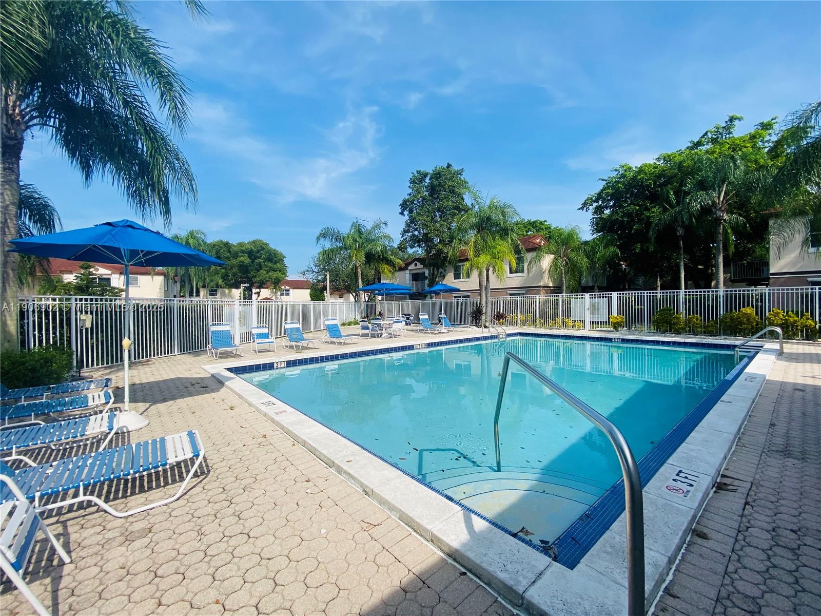 CLUB QUARTERS AT RAINTREE - Residential Lease