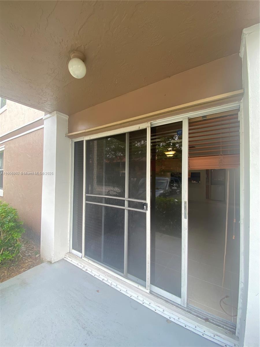 CLUB QUARTERS AT RAINTREE - Residential Lease