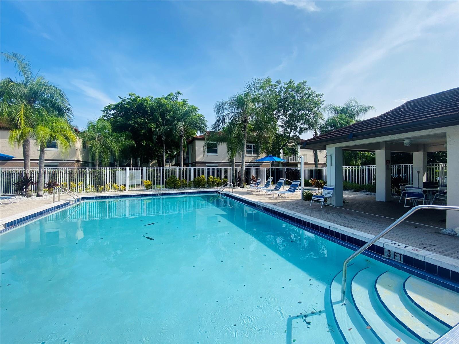 CLUB QUARTERS AT RAINTREE - Residential Lease