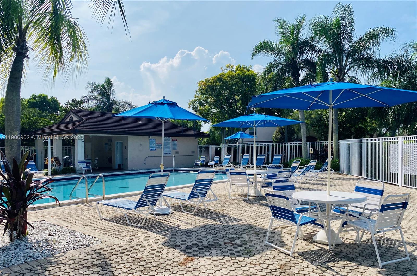 CLUB QUARTERS AT RAINTREE - Residential Lease