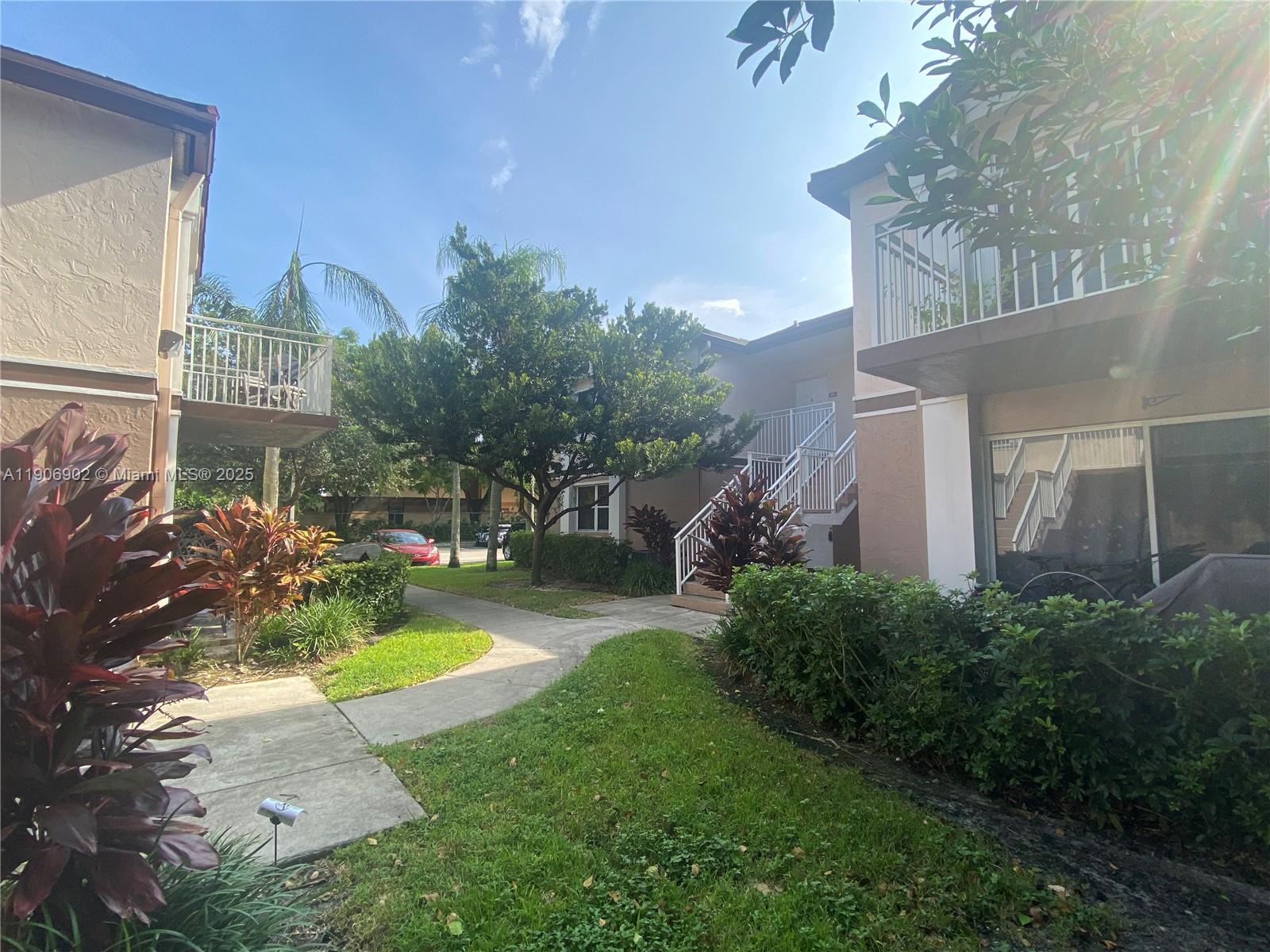 CLUB QUARTERS AT RAINTREE - Residential Lease