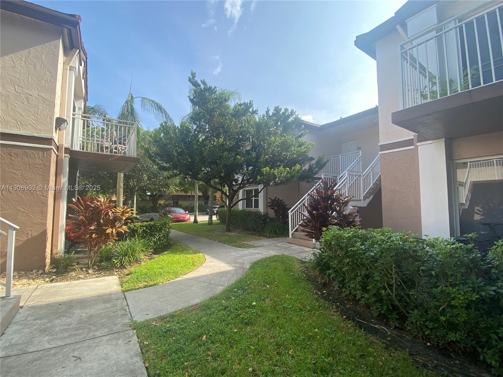 CLUB QUARTERS AT RAINTREE - Residential Lease