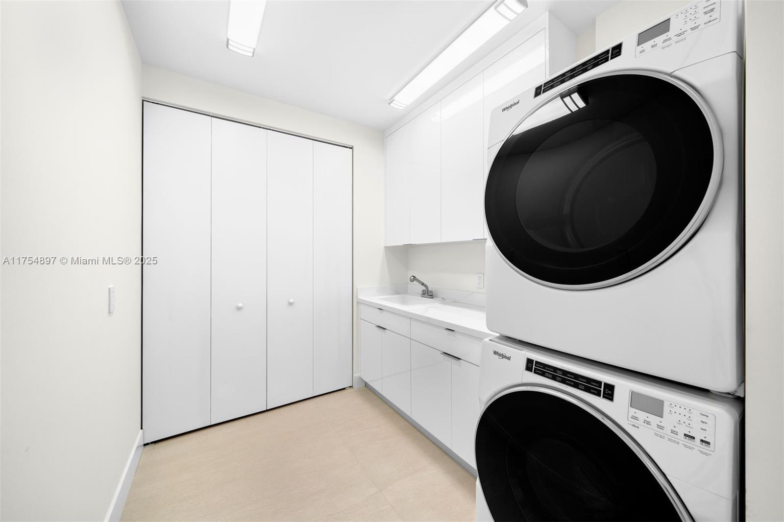 NAUTILUS EXTENSION 5TH - Residential