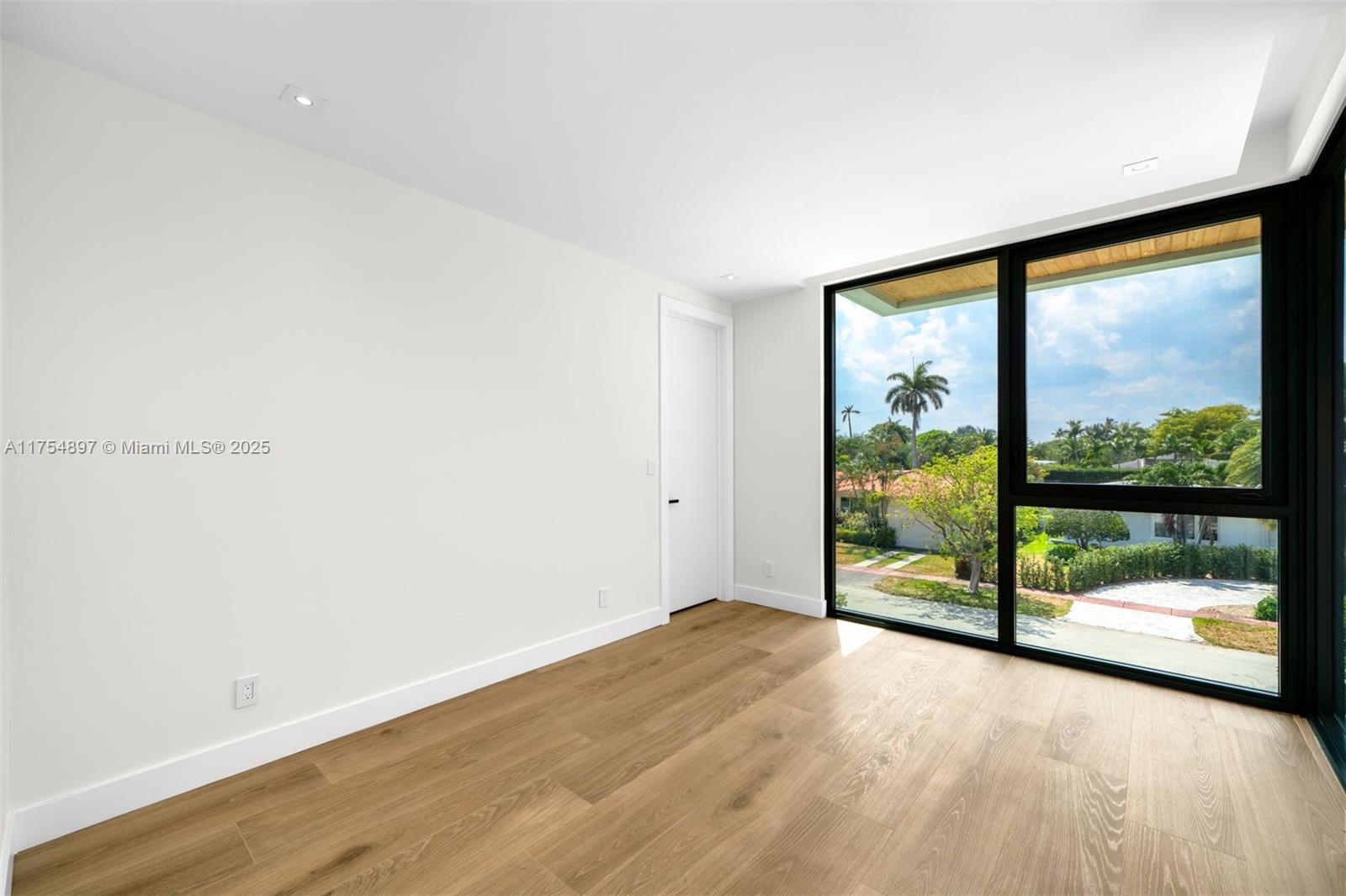 NAUTILUS EXTENSION 5TH - Residential