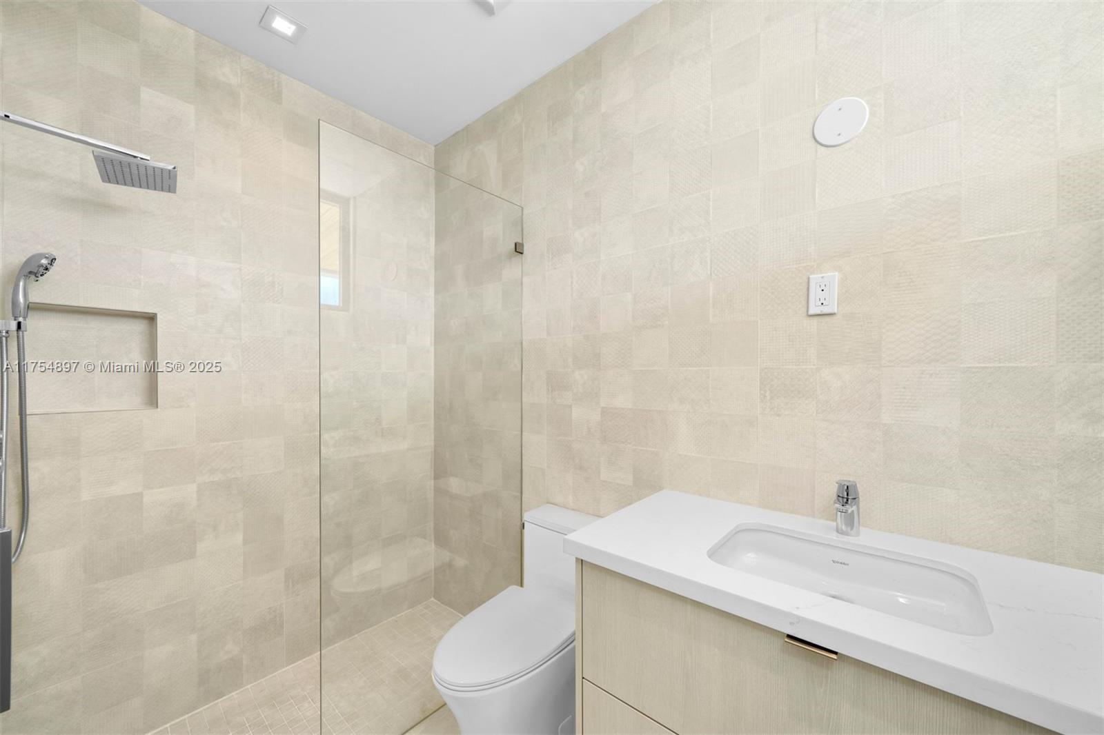 NAUTILUS EXTENSION 5TH - Residential