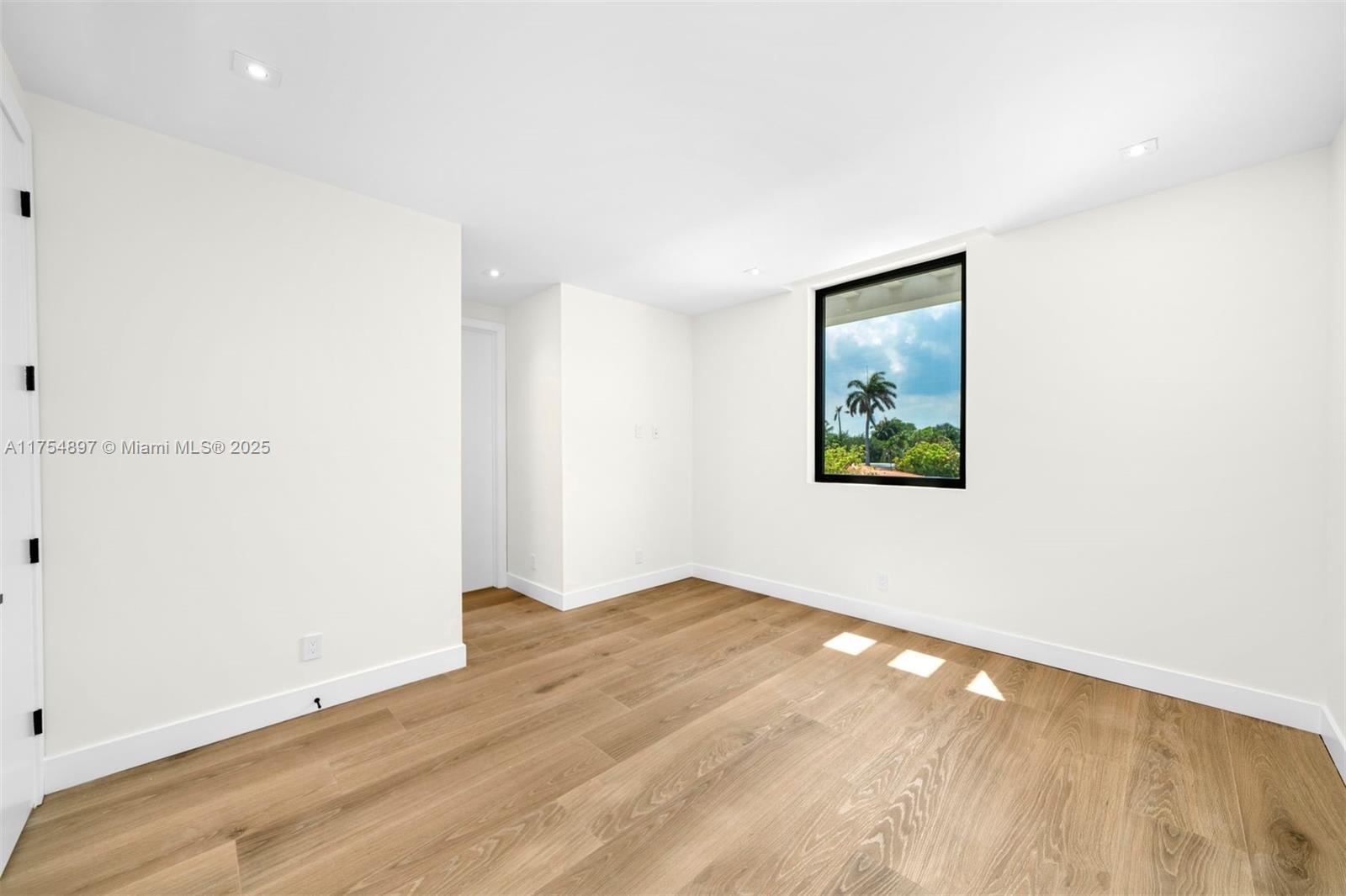 NAUTILUS EXTENSION 5TH - Residential