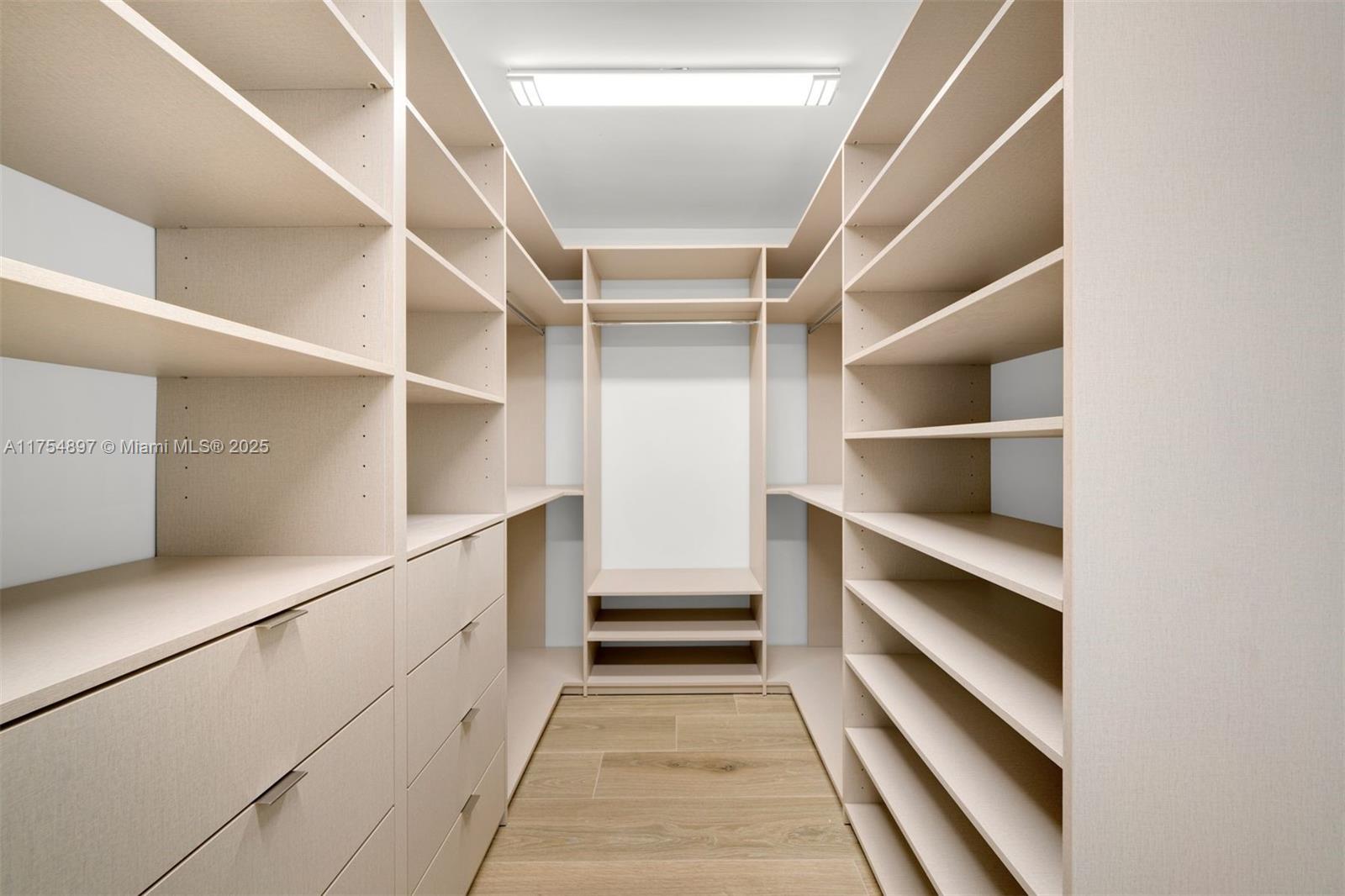 NAUTILUS EXTENSION 5TH - Residential