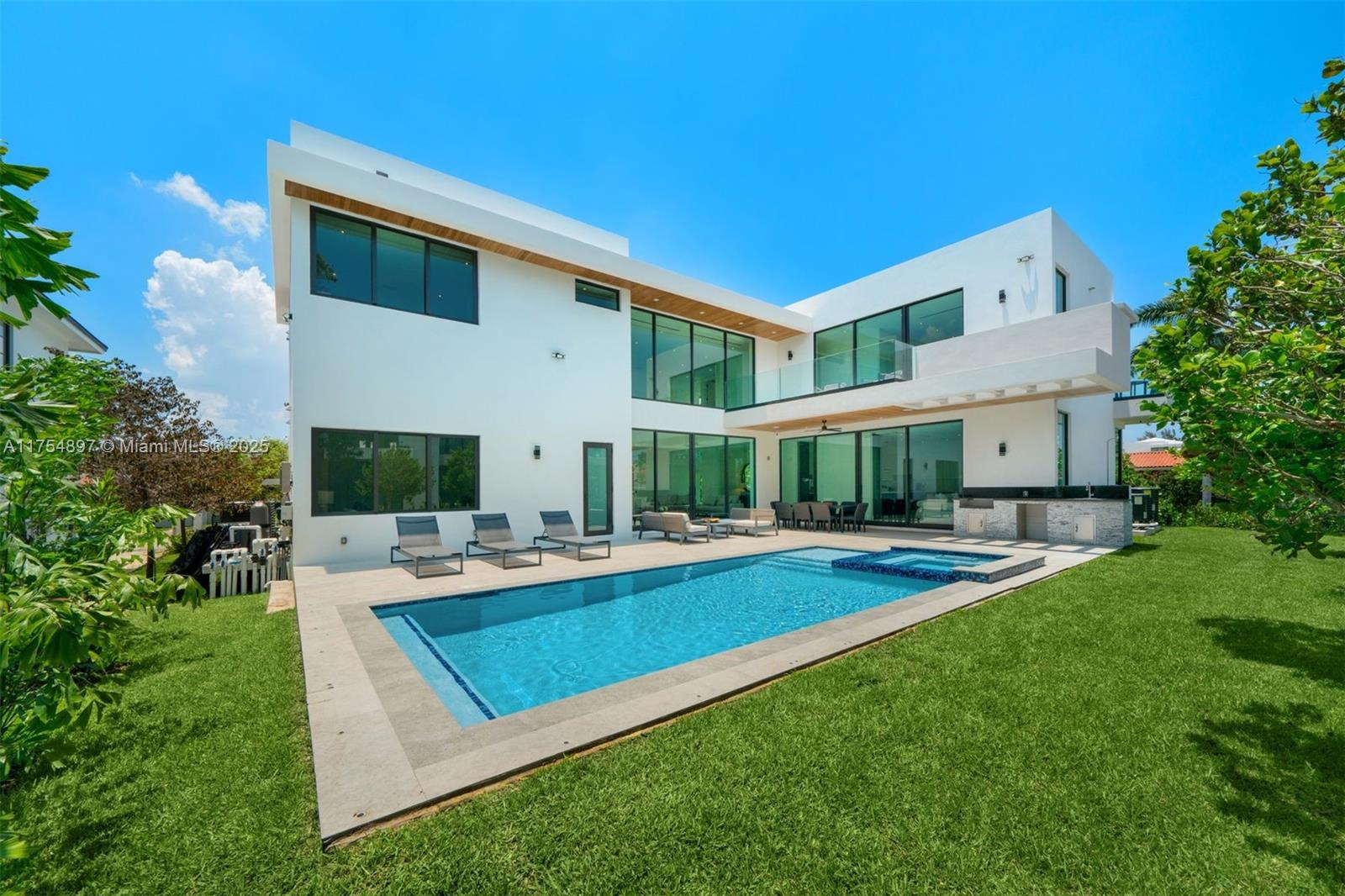 NAUTILUS EXTENSION 5TH - Residential