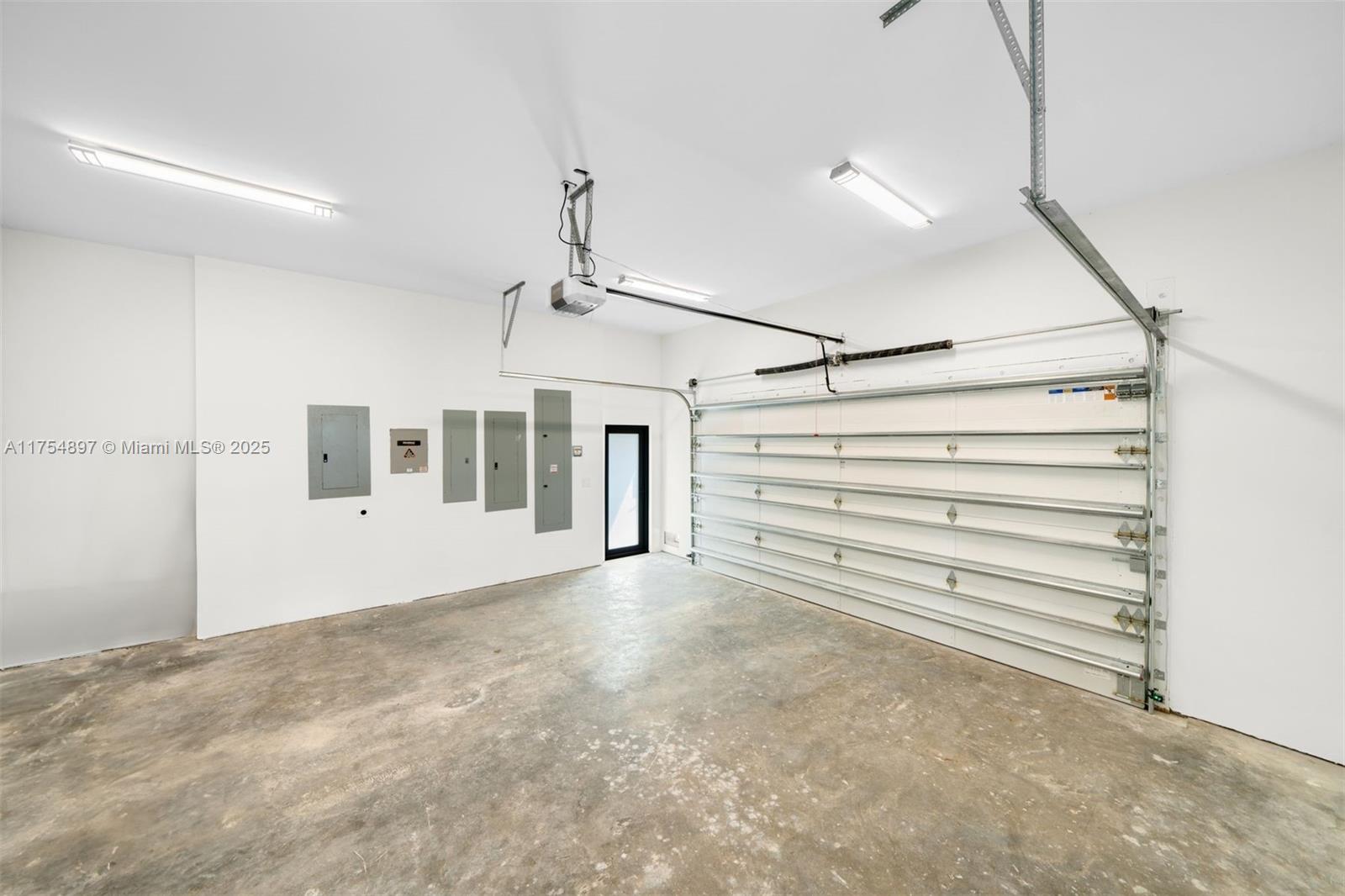 NAUTILUS EXTENSION 5TH - Residential