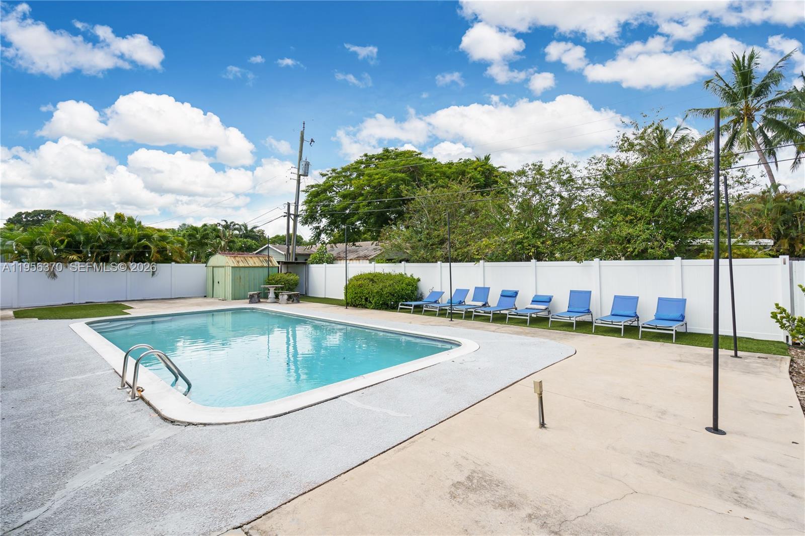 HILLBROOK - Residential