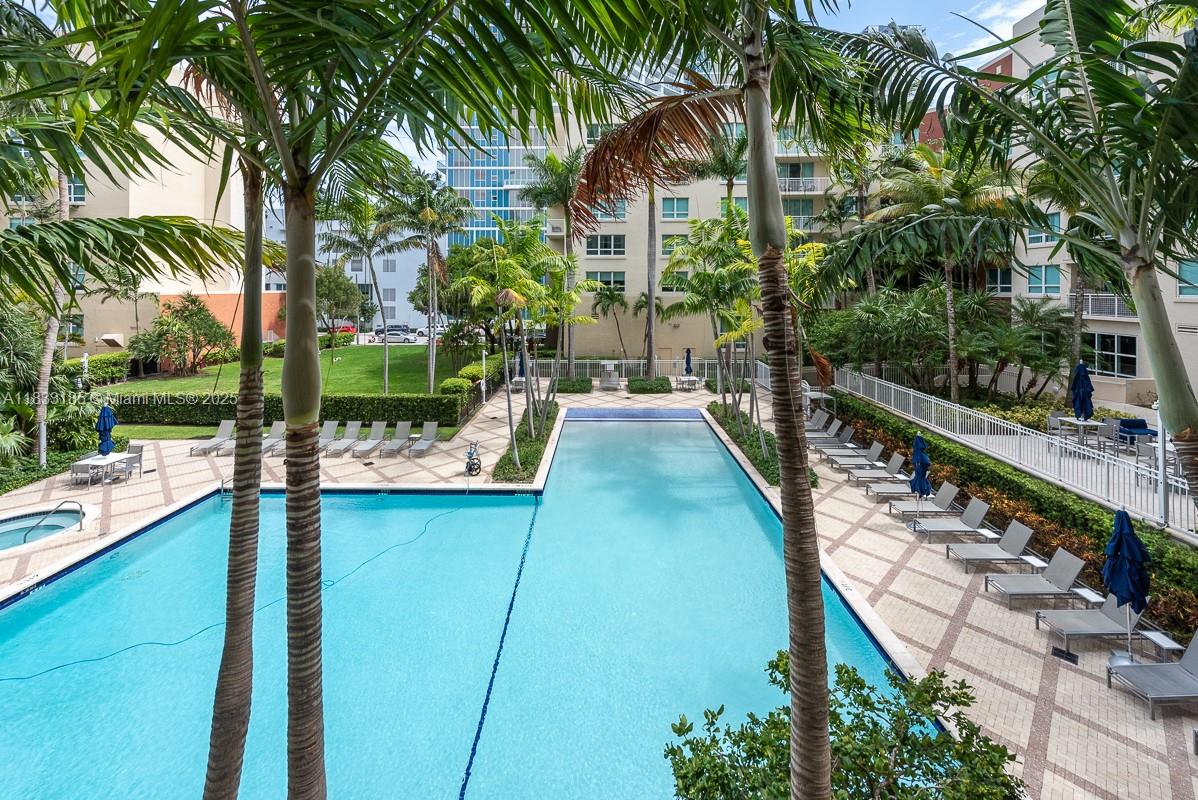2000 N Bayshore Dr 203, Miami, FL, 33137/$498,000 1 2000 N Bayshore Dr 203