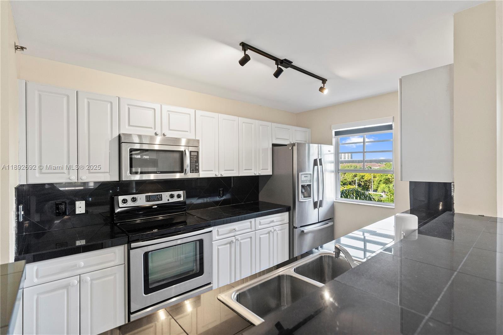 THE YACHT CLUB AT AVENTUR - Residential Lease