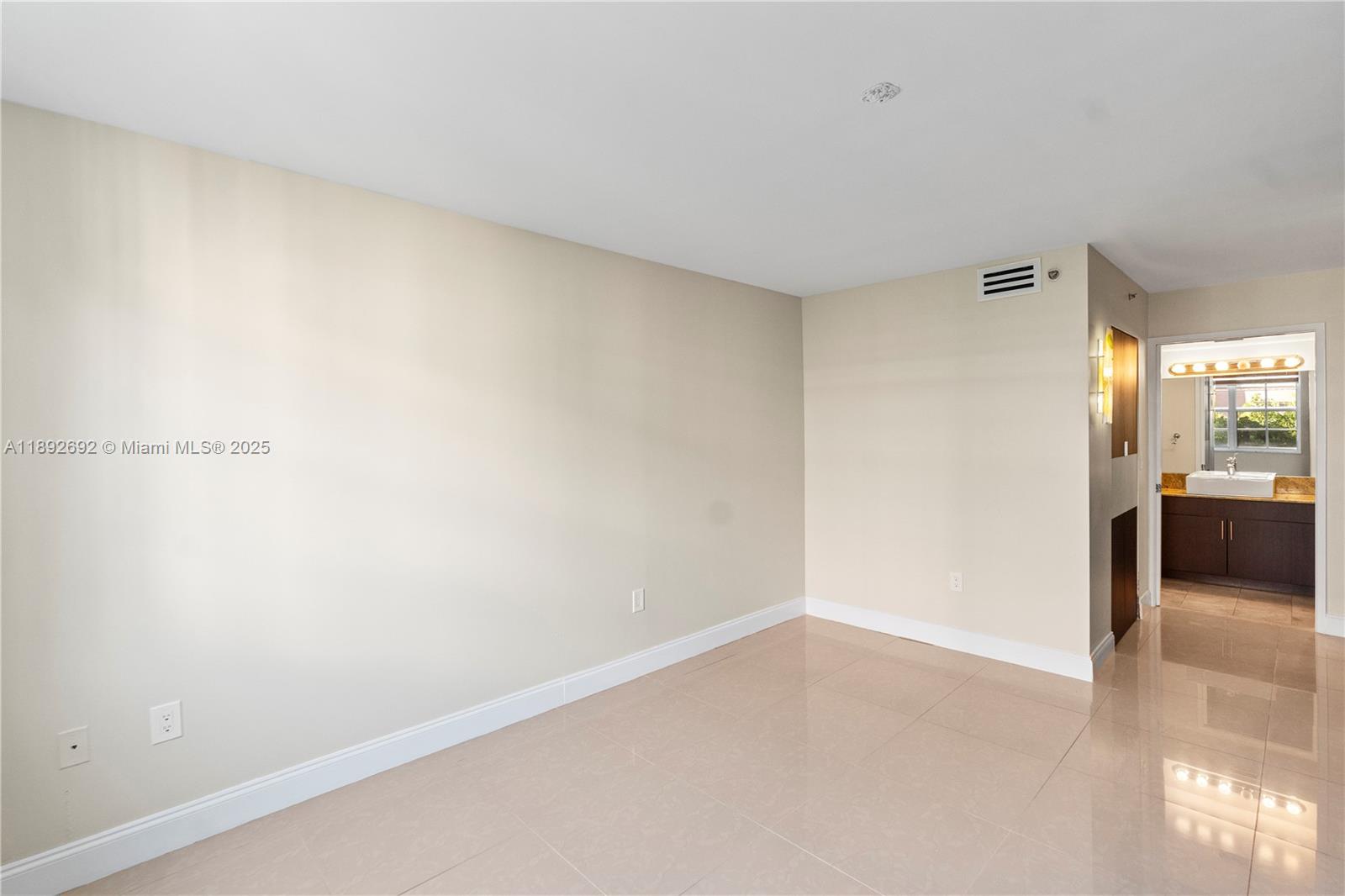 THE YACHT CLUB AT AVENTUR - Residential Lease