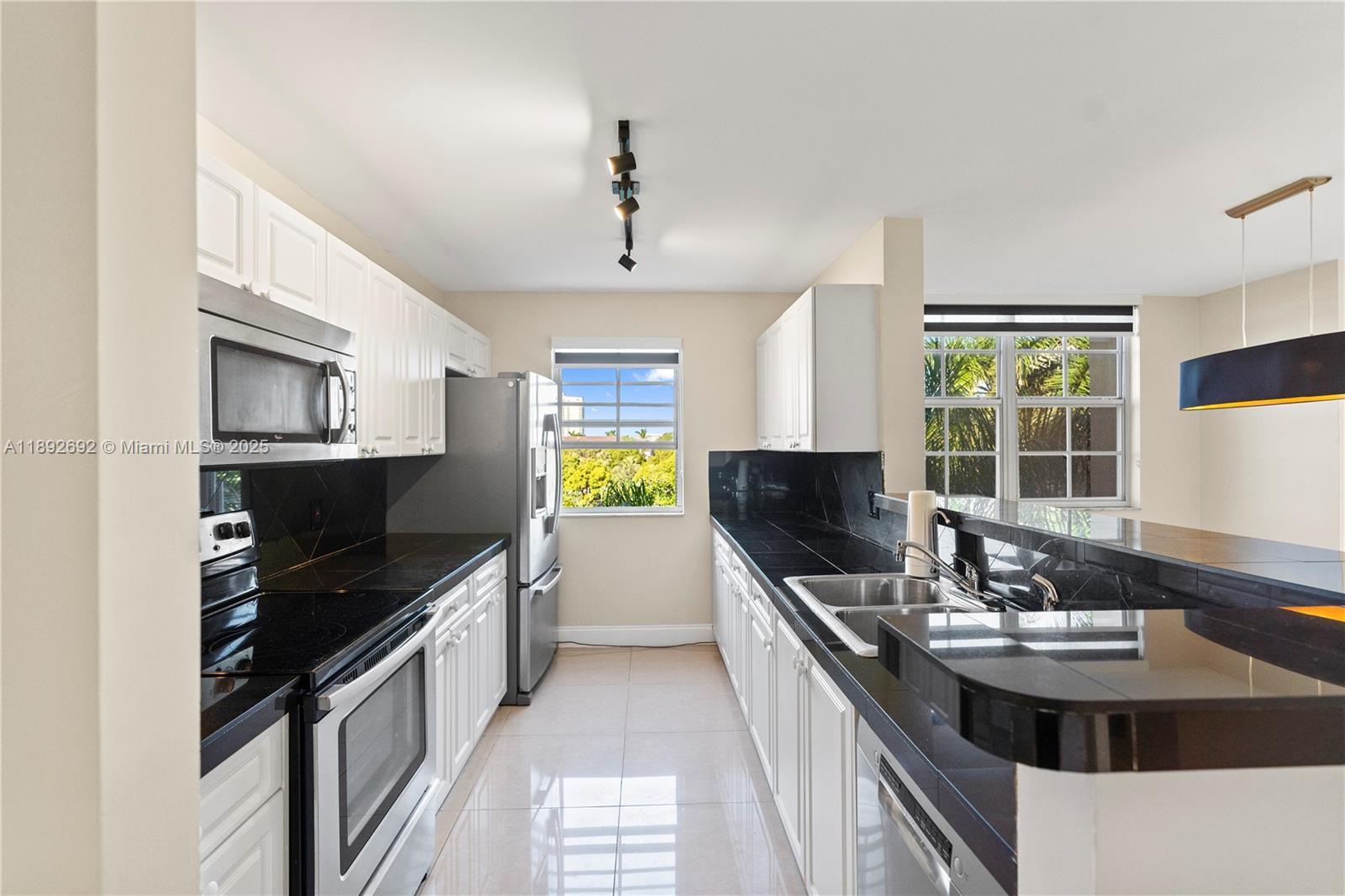 THE YACHT CLUB AT AVENTUR - Residential Lease