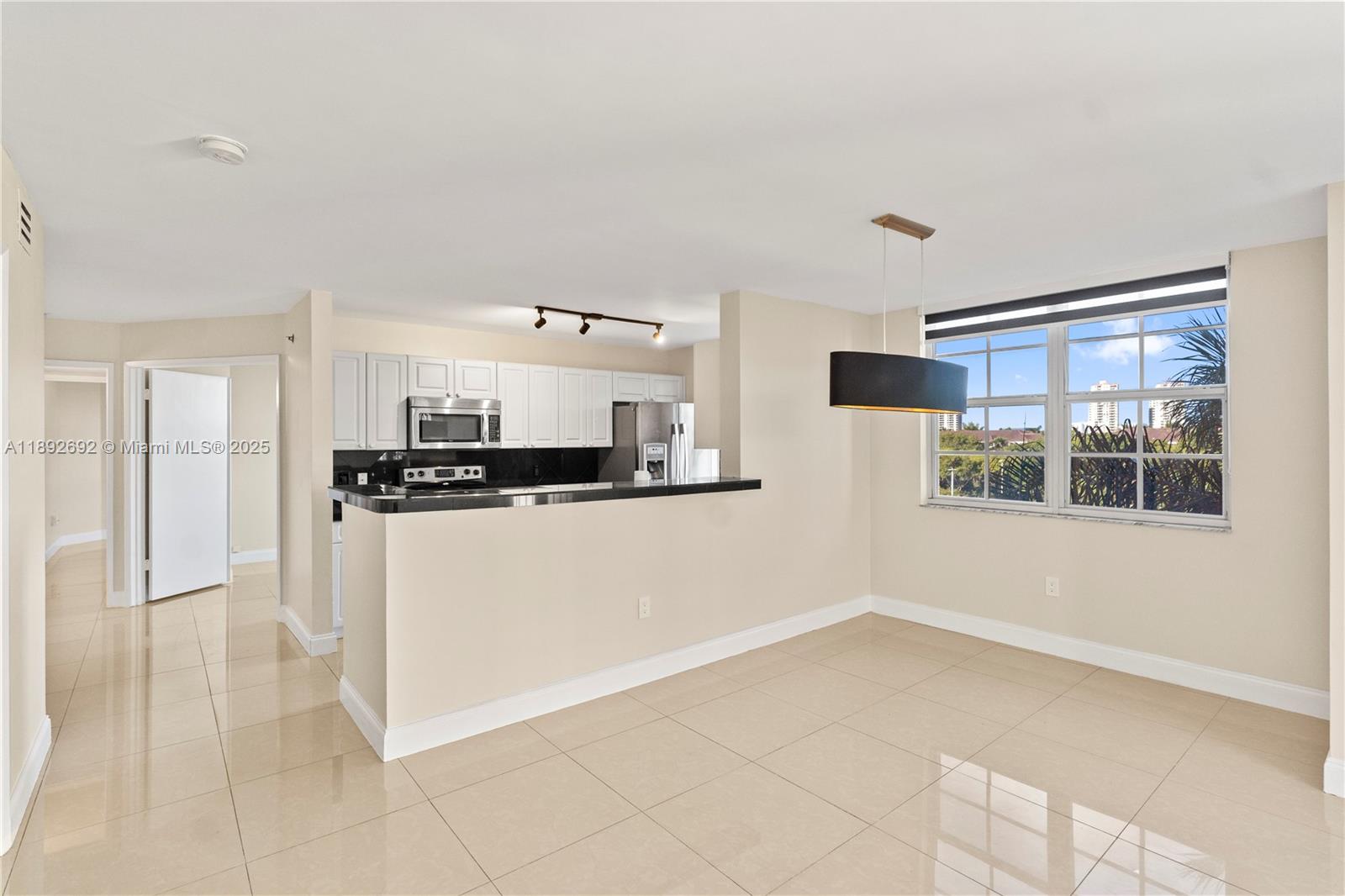 THE YACHT CLUB AT AVENTUR - Residential Lease
