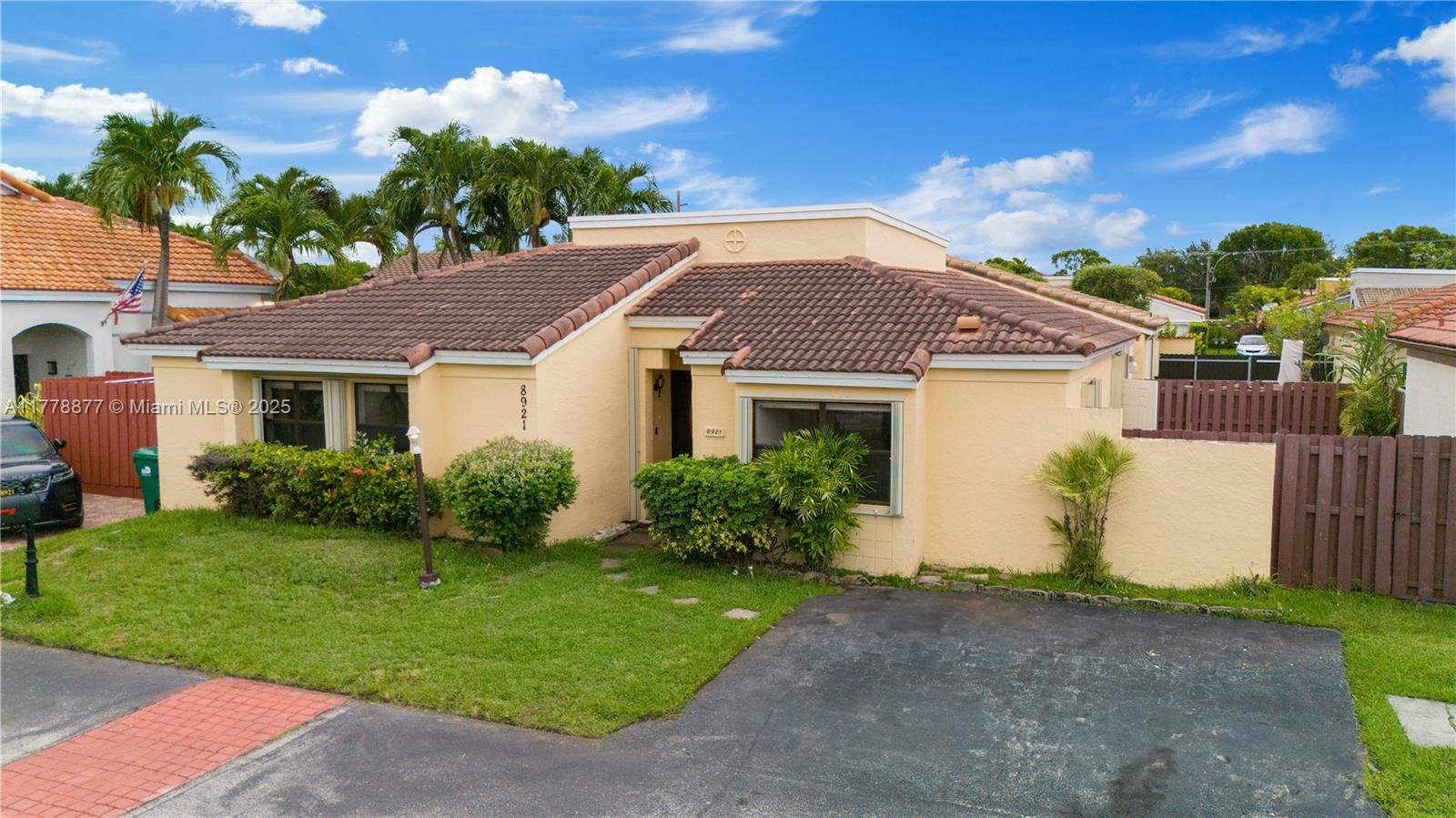 8921 Sw 5th St, Miami, Broward County, Florida - 3 Bedrooms  
2 Bathrooms - 