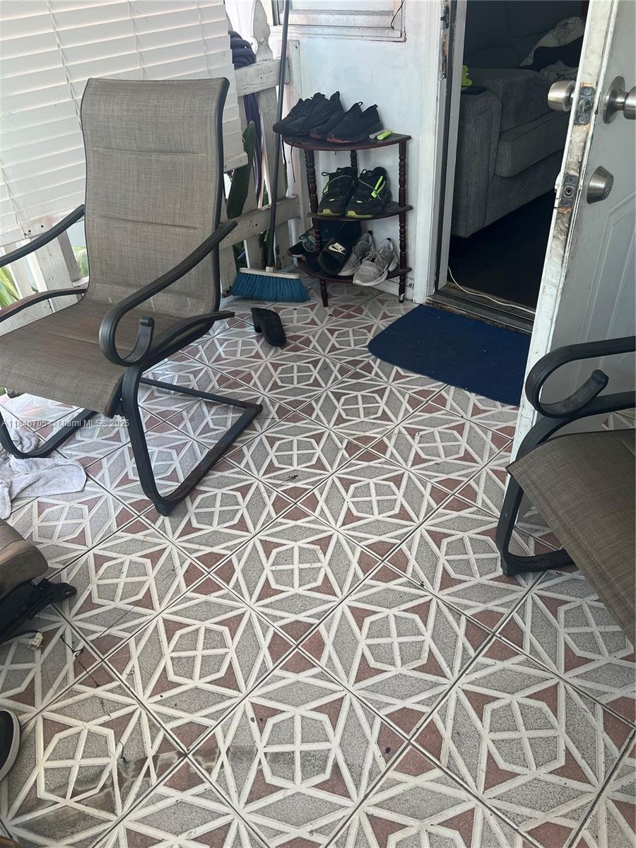 3520 NW 79th St, Miami, FL, 33147/$50,000 2 3520 NW 79th St