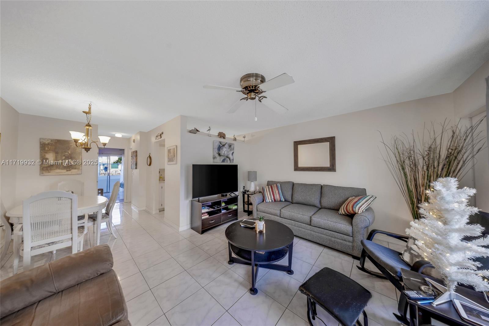 Property for Sale at 15610 Ne 6th Ave 8D, Miami, Broward County, Florida - Bedrooms: 1 
Bathrooms: 1  - $96,000