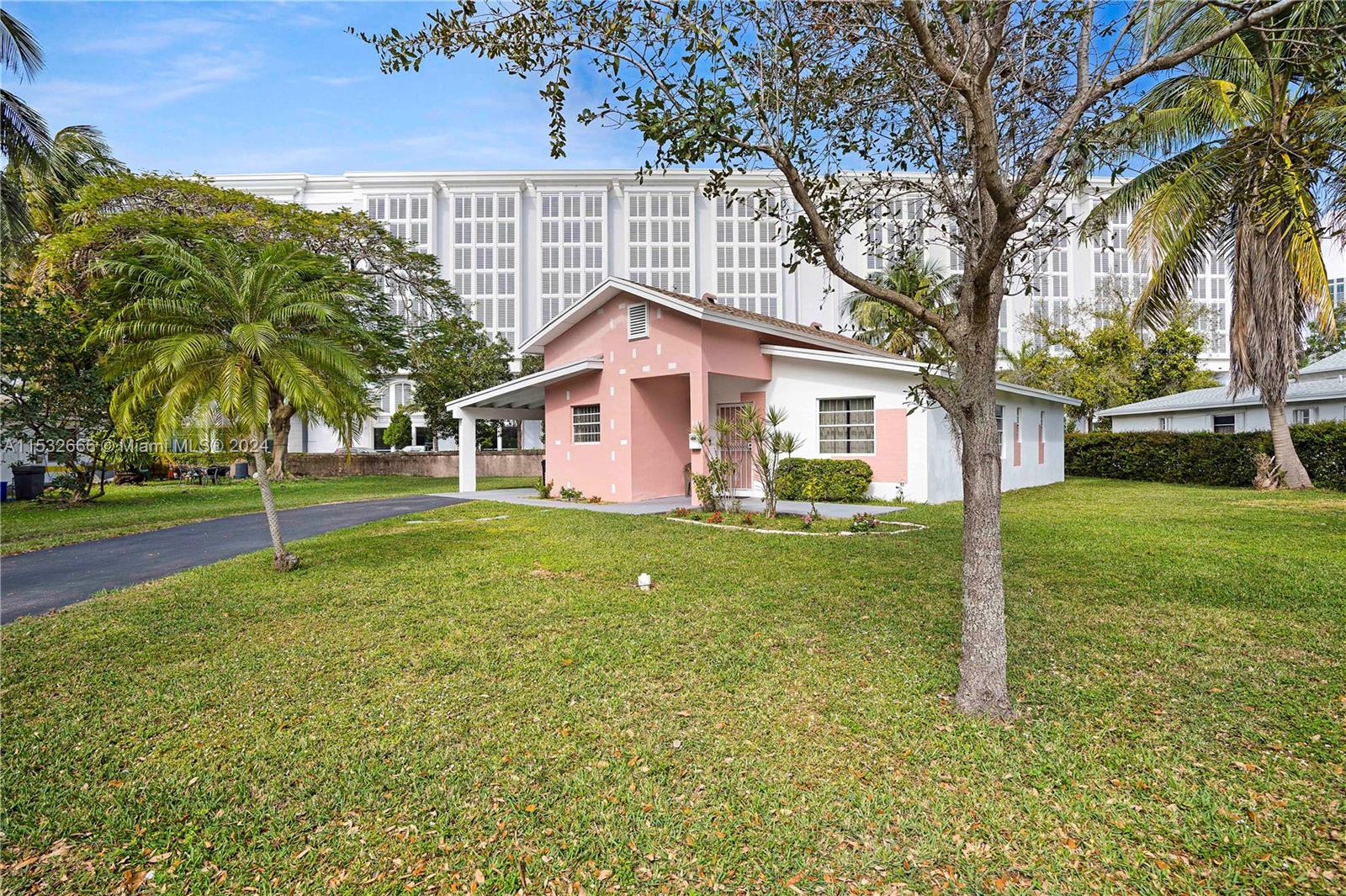Property for Sale at 135 George Allen Ave, Coral Gables, Broward County, Florida - Bedrooms: 3 
Bathrooms: 2  - $995,000