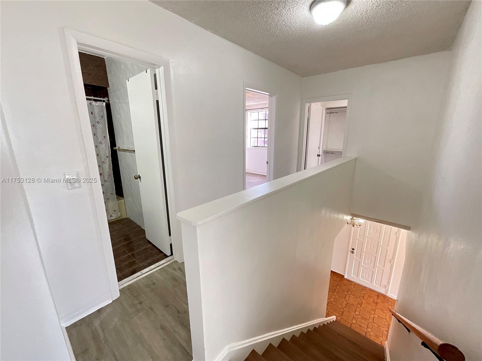 LAKE ROYAL EAST - Residential