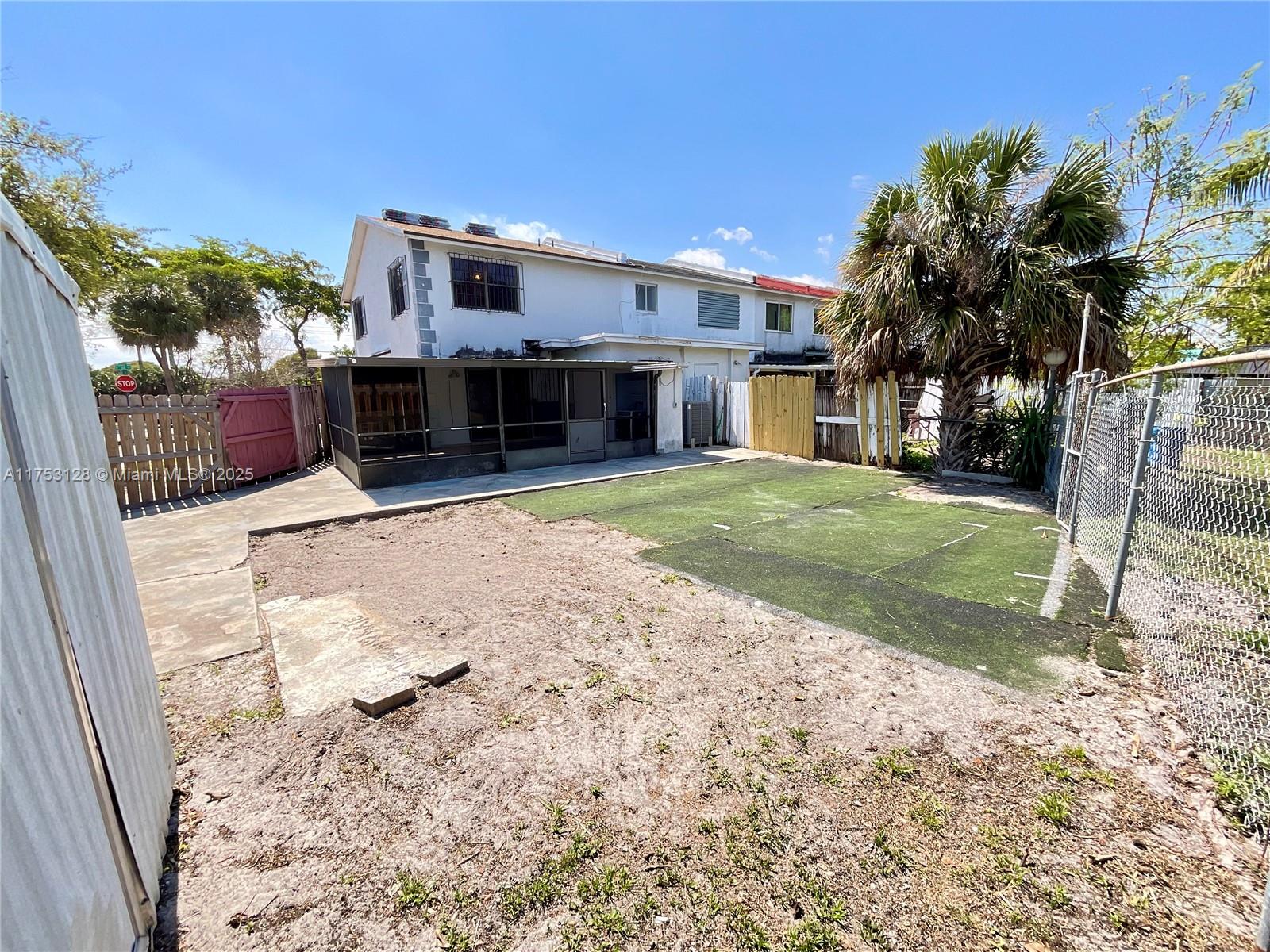 LAKE ROYAL EAST - Residential