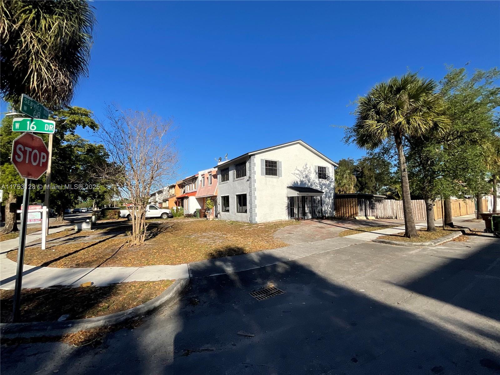 LAKE ROYAL EAST - Residential