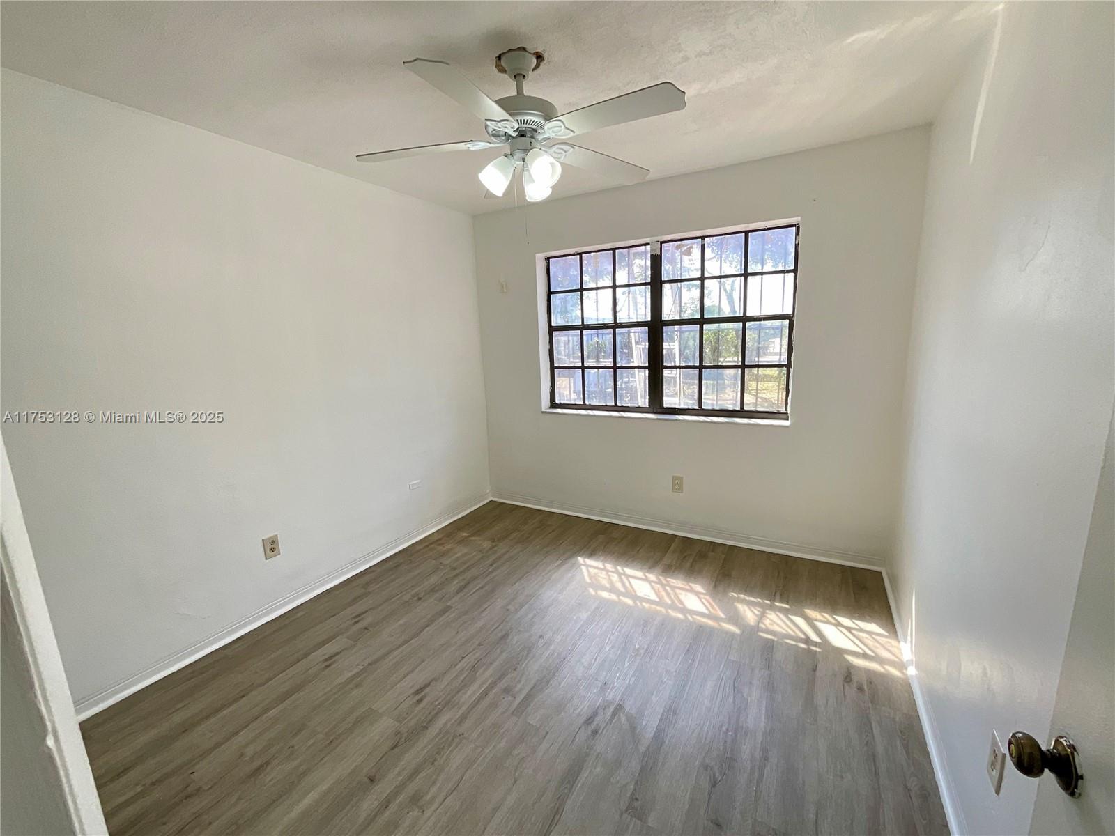 LAKE ROYAL EAST - Residential