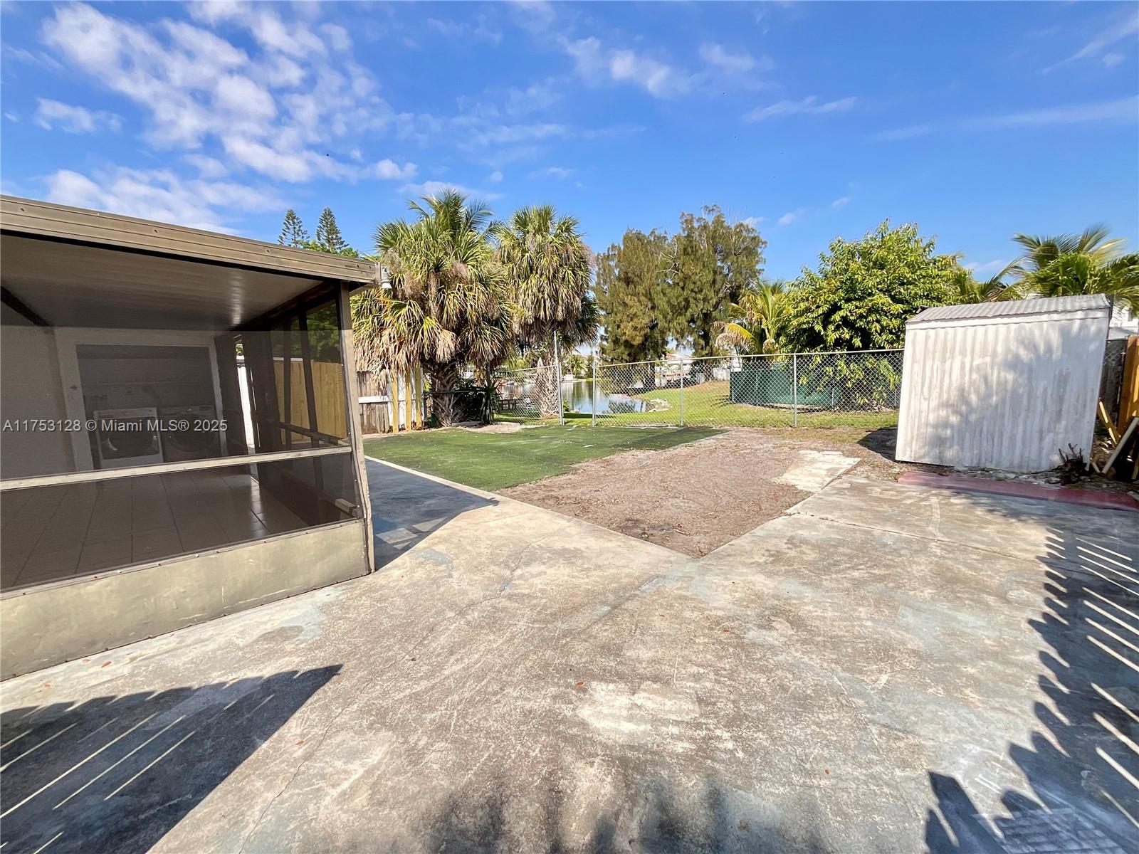 LAKE ROYAL EAST - Residential