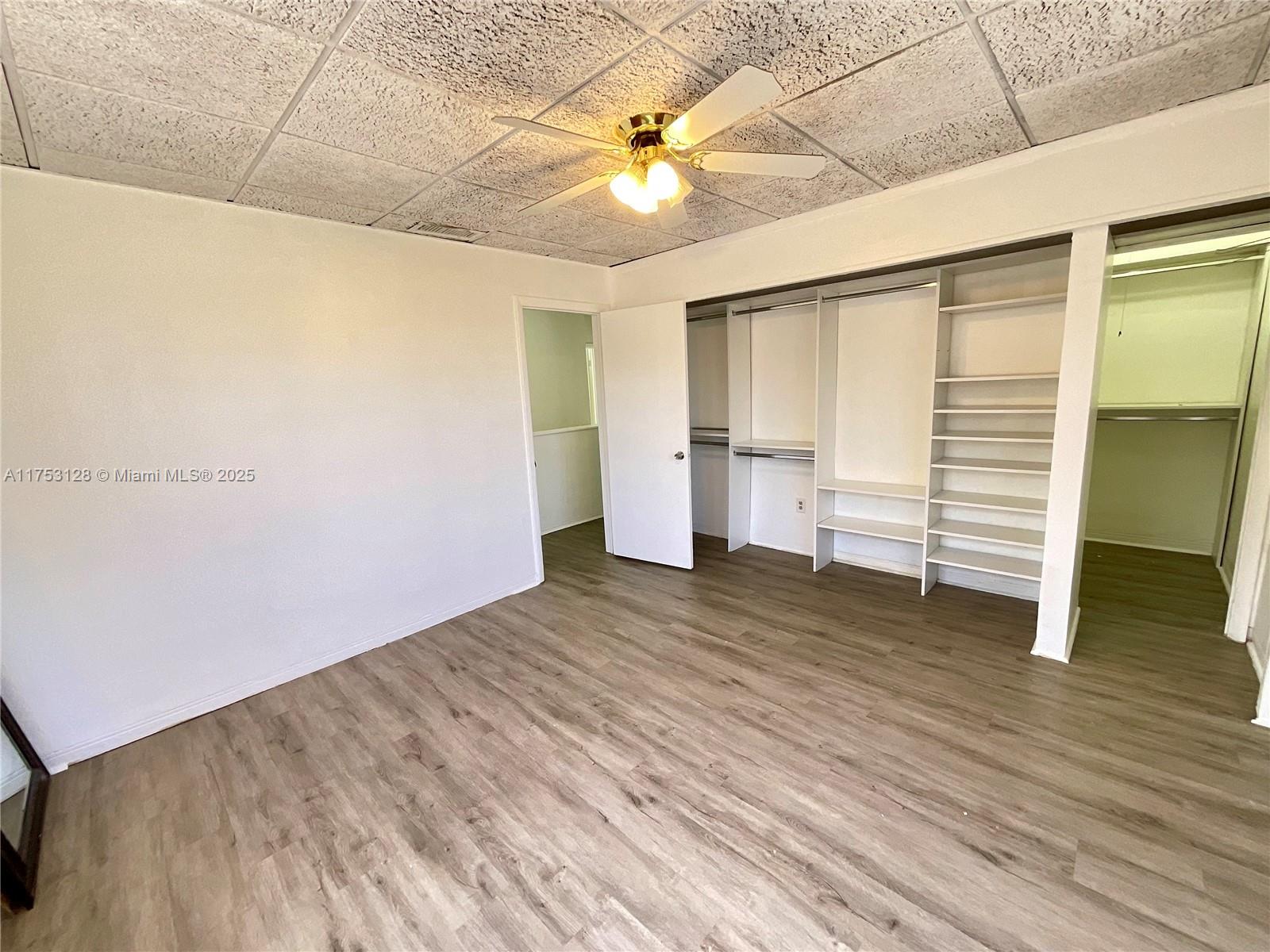 LAKE ROYAL EAST - Residential